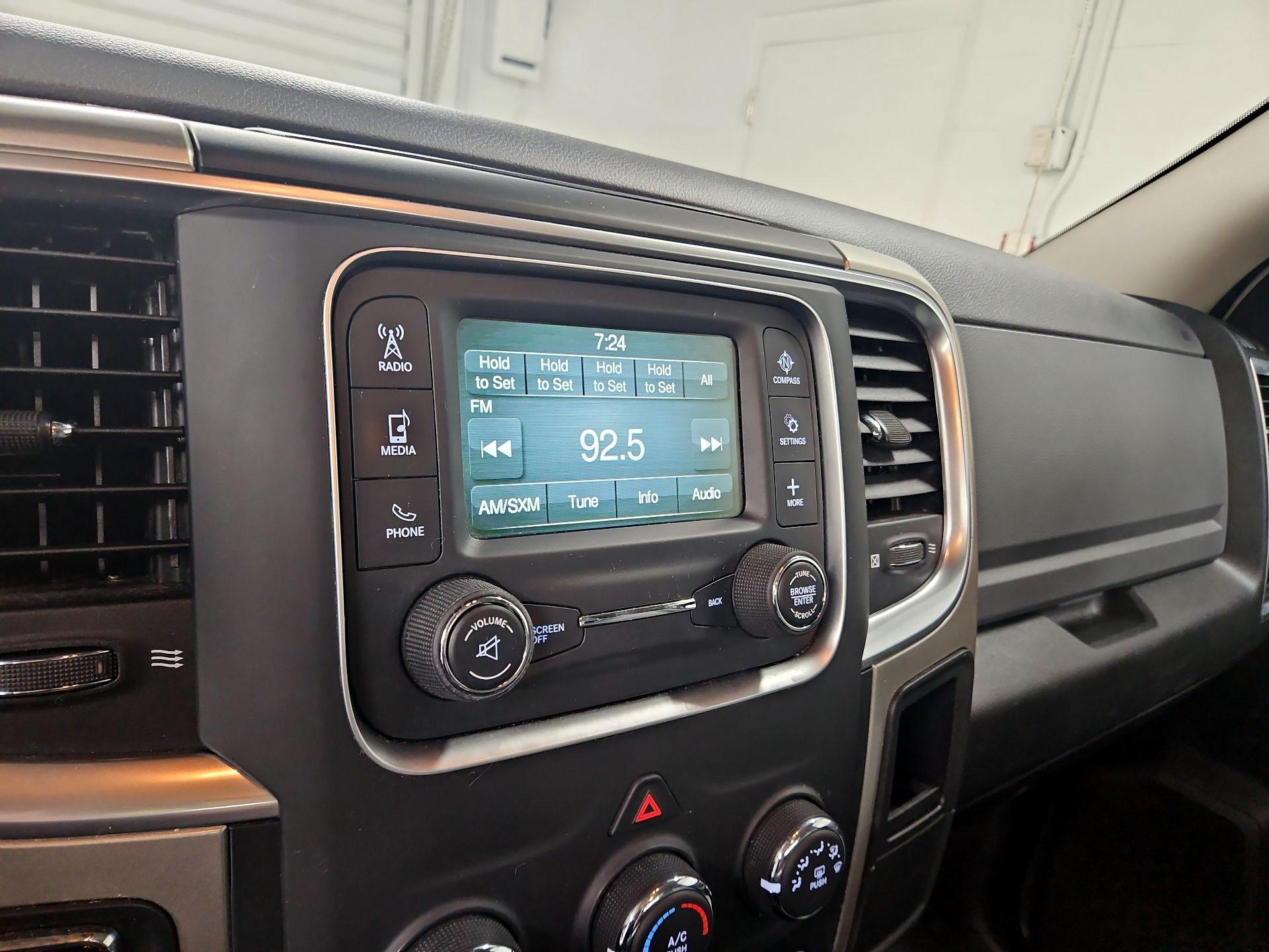 Thumbnail: 2020 RAM 1500 Classic - 15