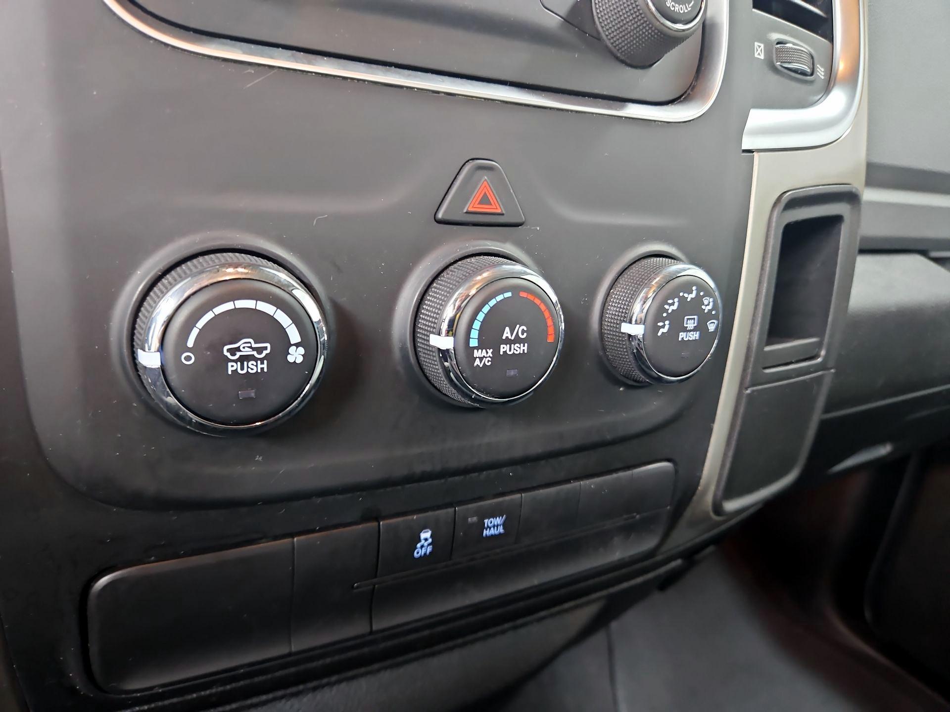 Thumbnail: 2020 RAM 1500 Classic - 16