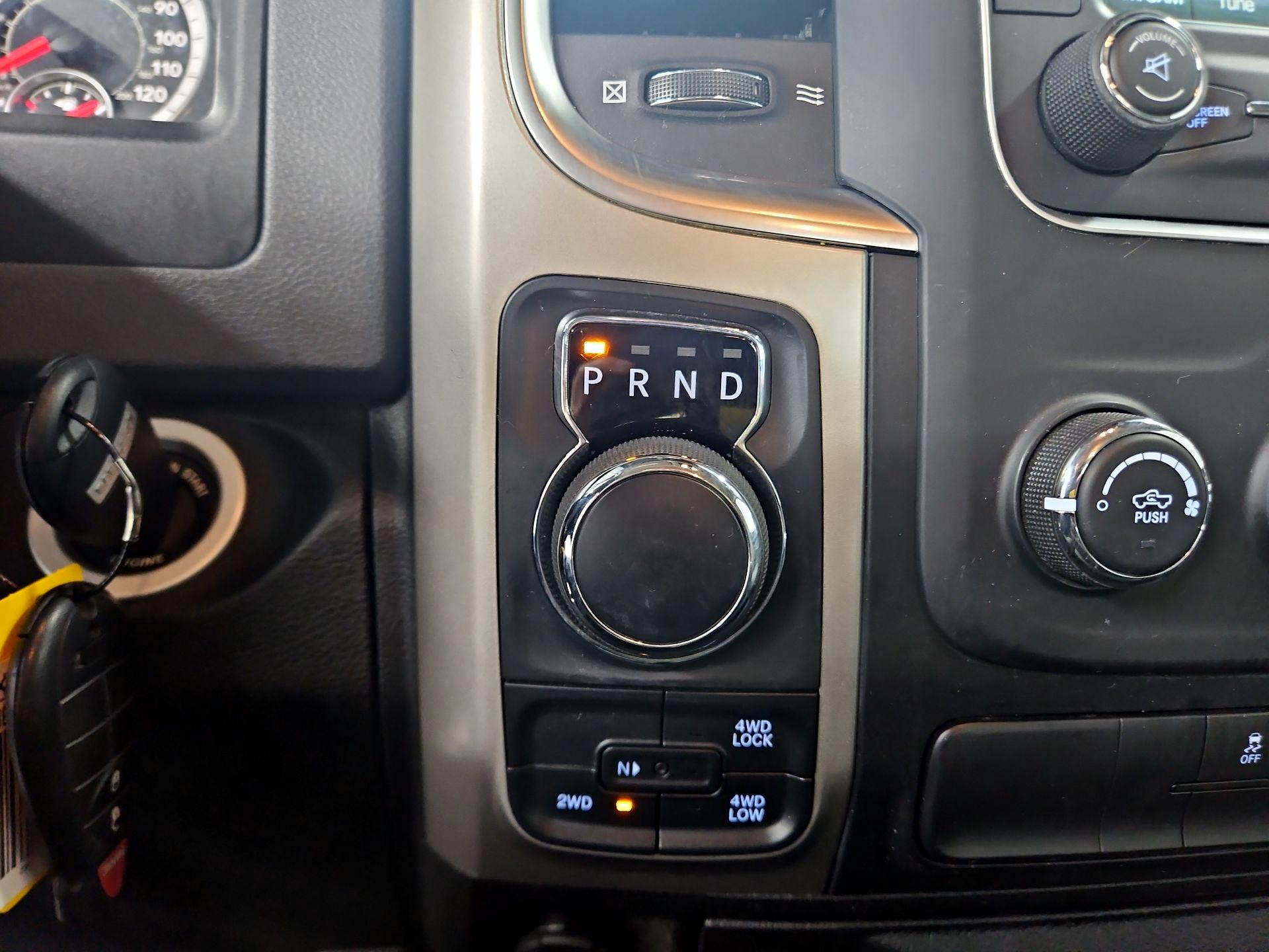 Thumbnail: 2020 RAM 1500 Classic - 17