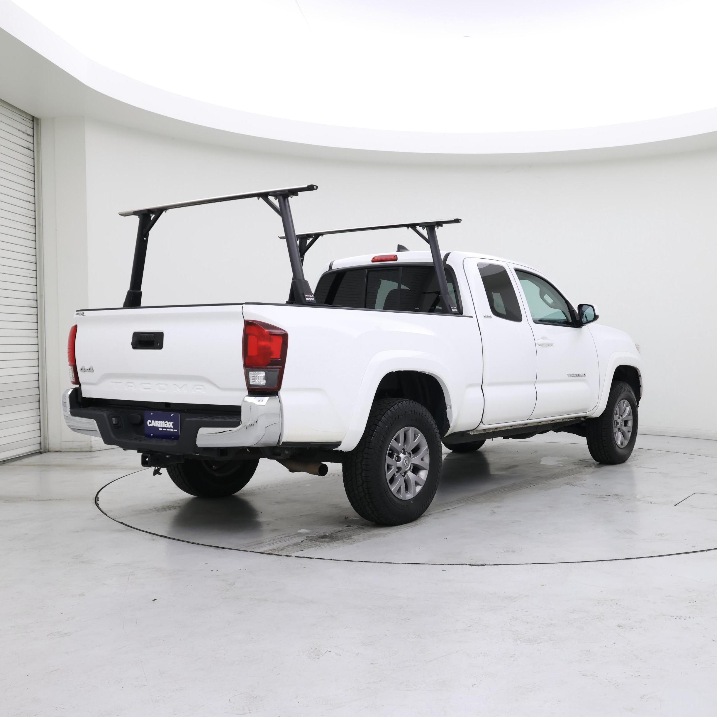 Thumbnail: 2018 Toyota Tacoma - 8