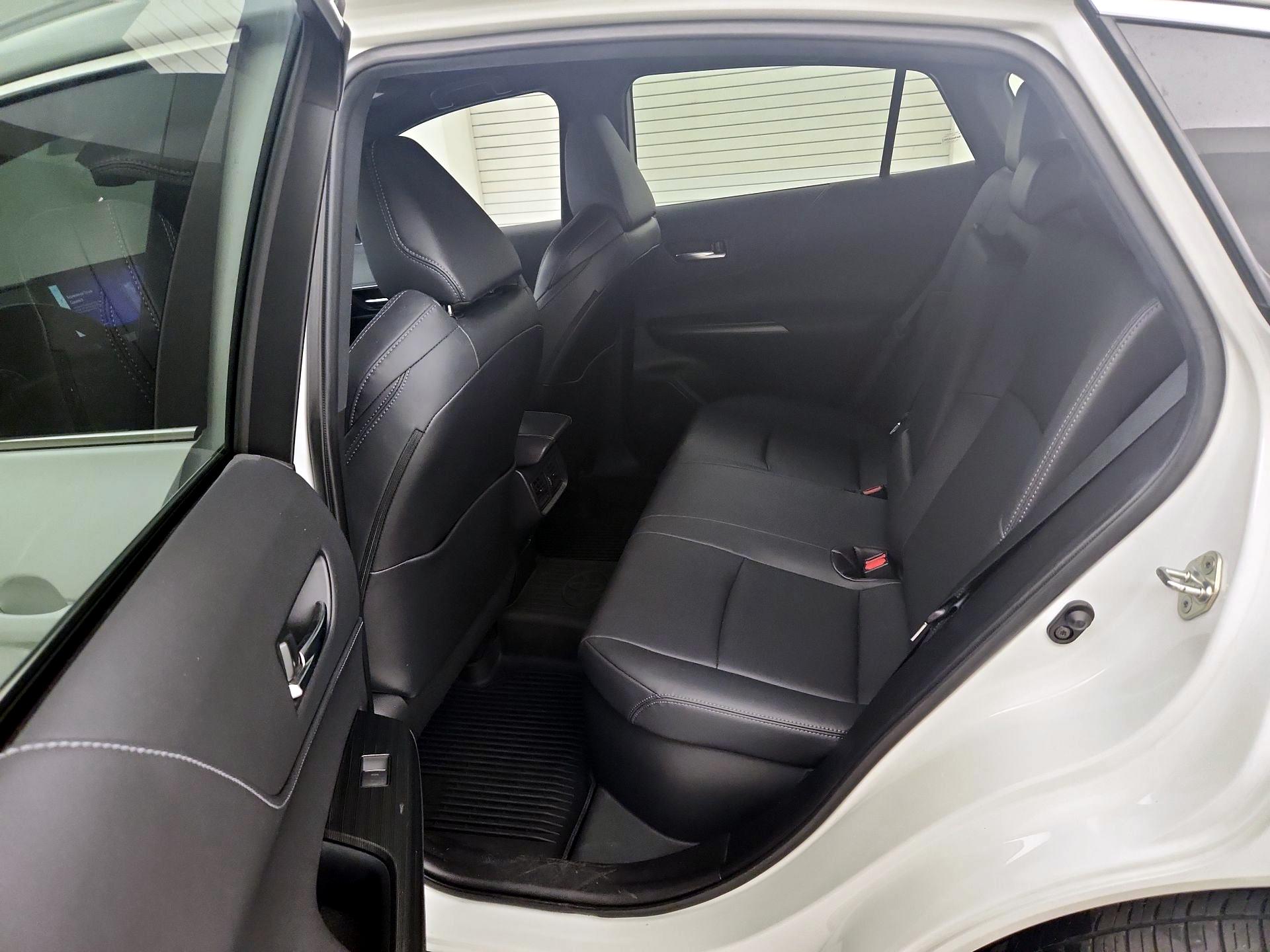 Thumbnail: 2023 Toyota Venza - 19
