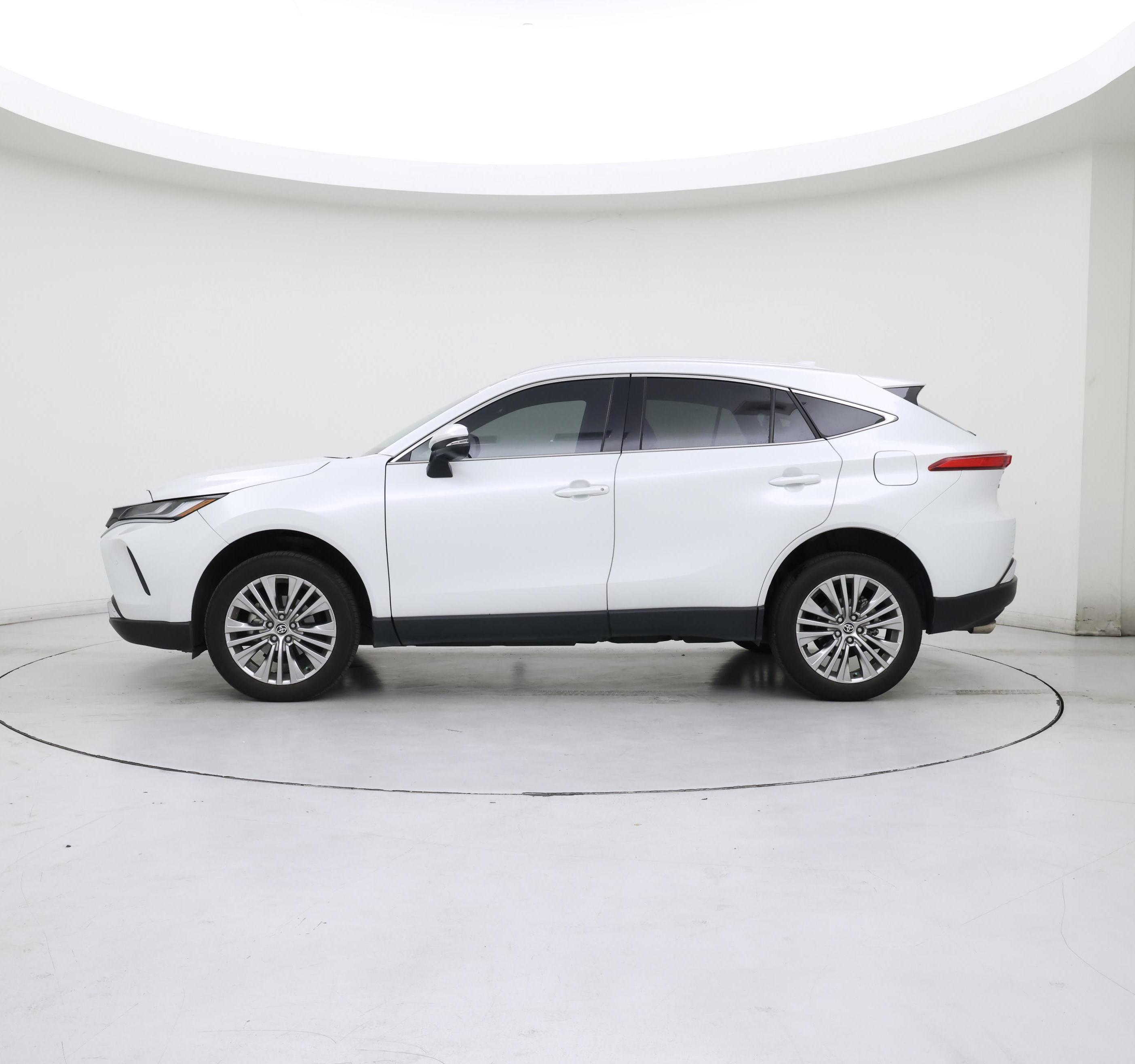 Thumbnail: 2023 Toyota Venza - 3