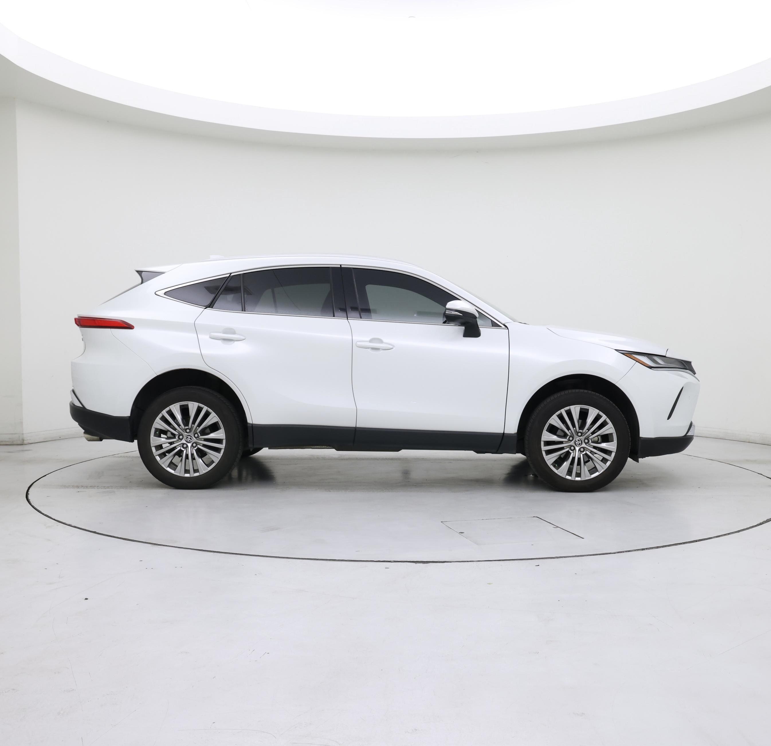 Thumbnail: 2023 Toyota Venza - 7