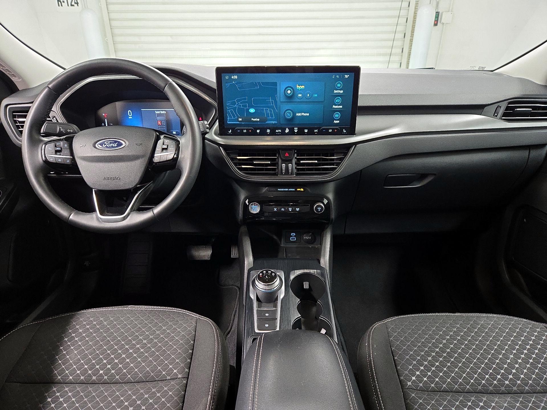 Thumbnail: 2023 Ford Escape - 9