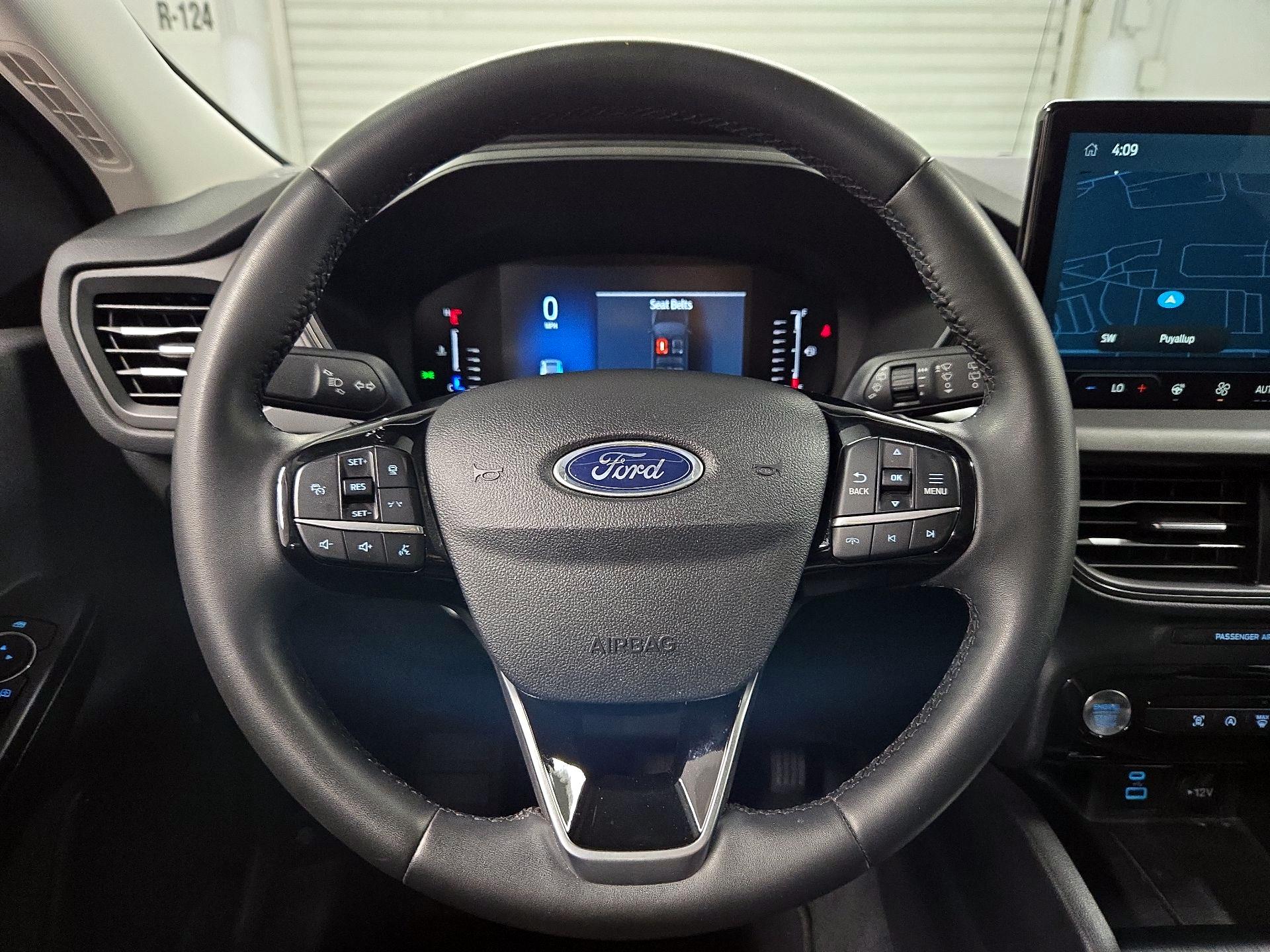 Thumbnail: 2023 Ford Escape - 10