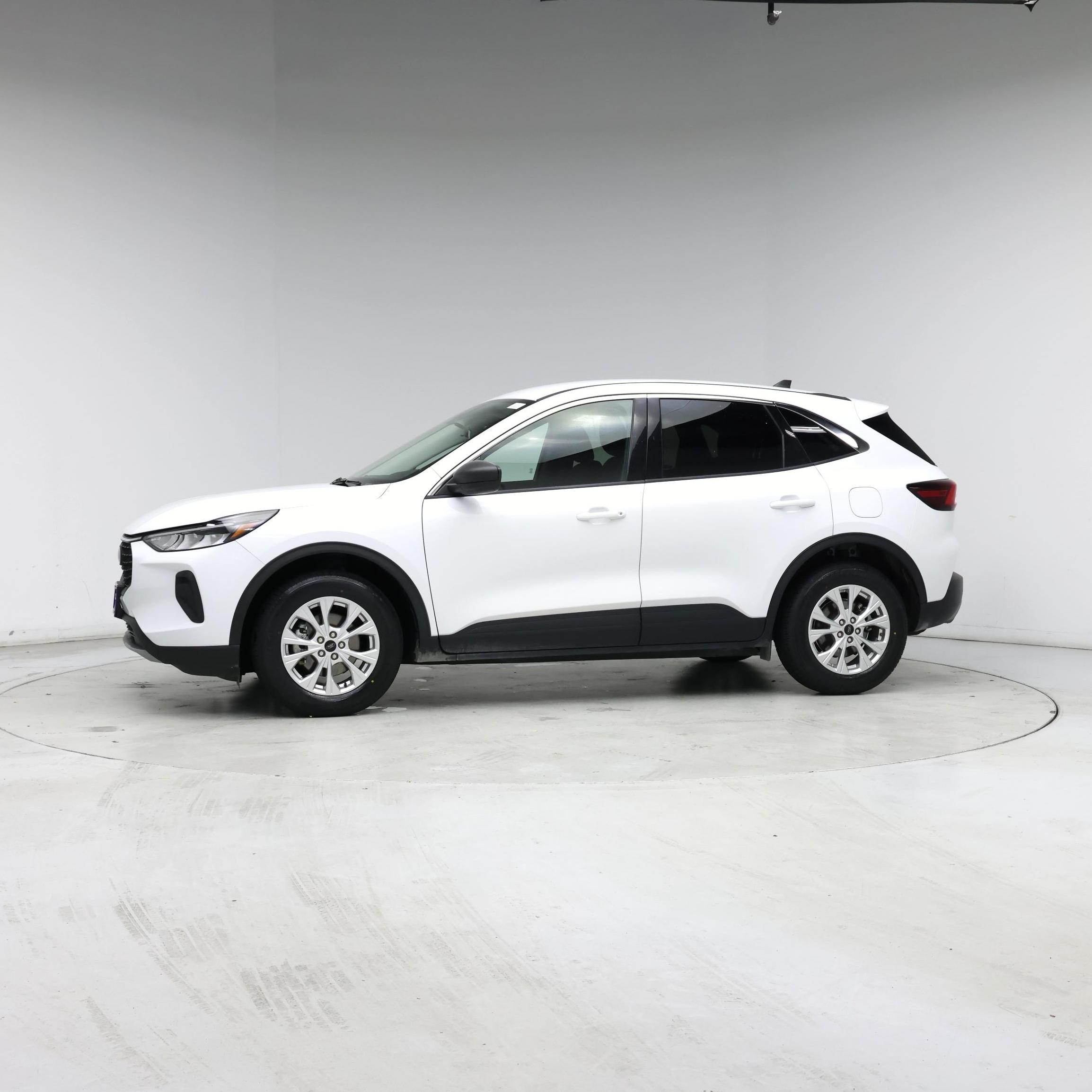 Thumbnail: 2023 Ford Escape - 3