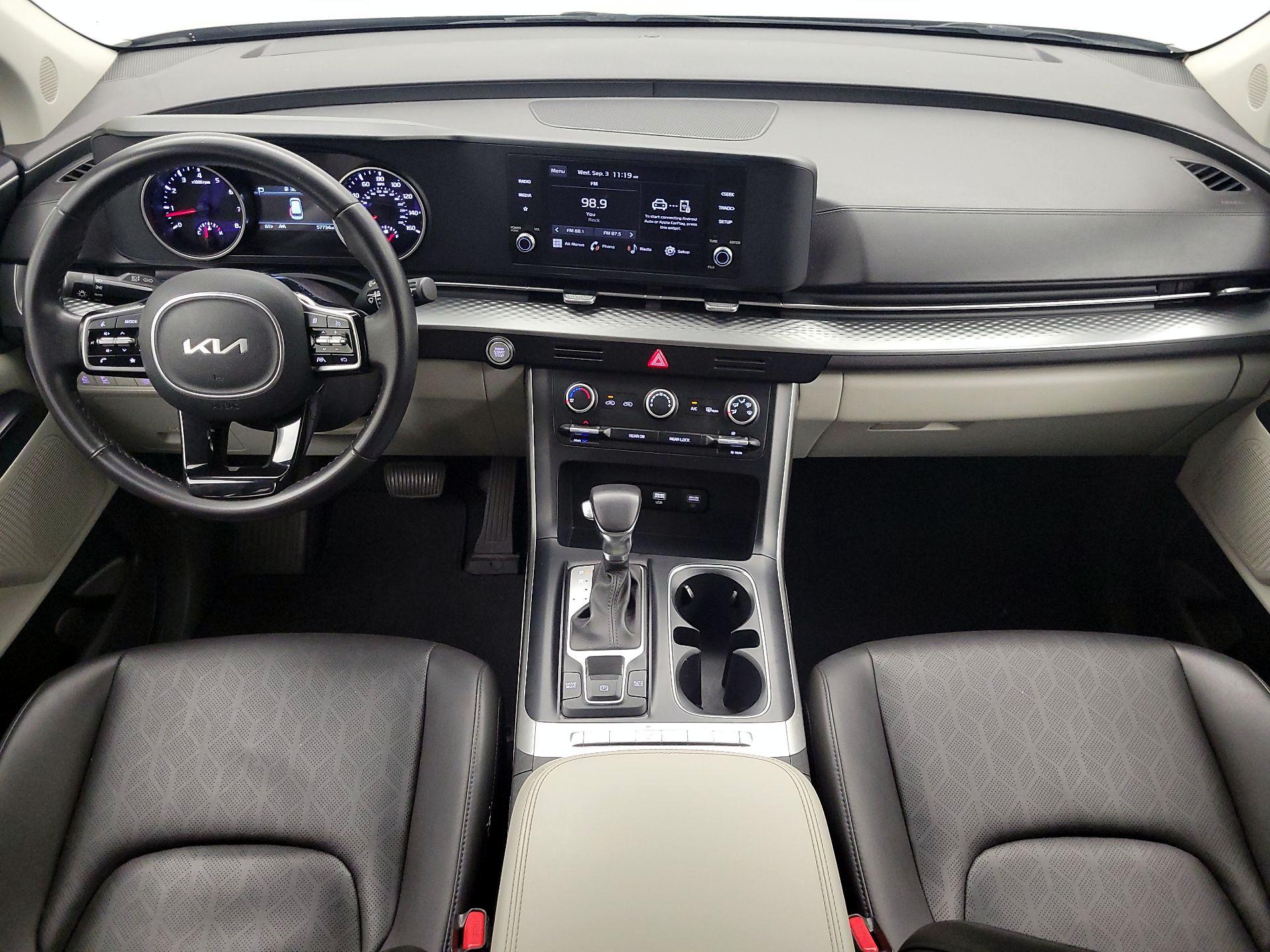 Thumbnail: 2023 Kia Carnival - 9