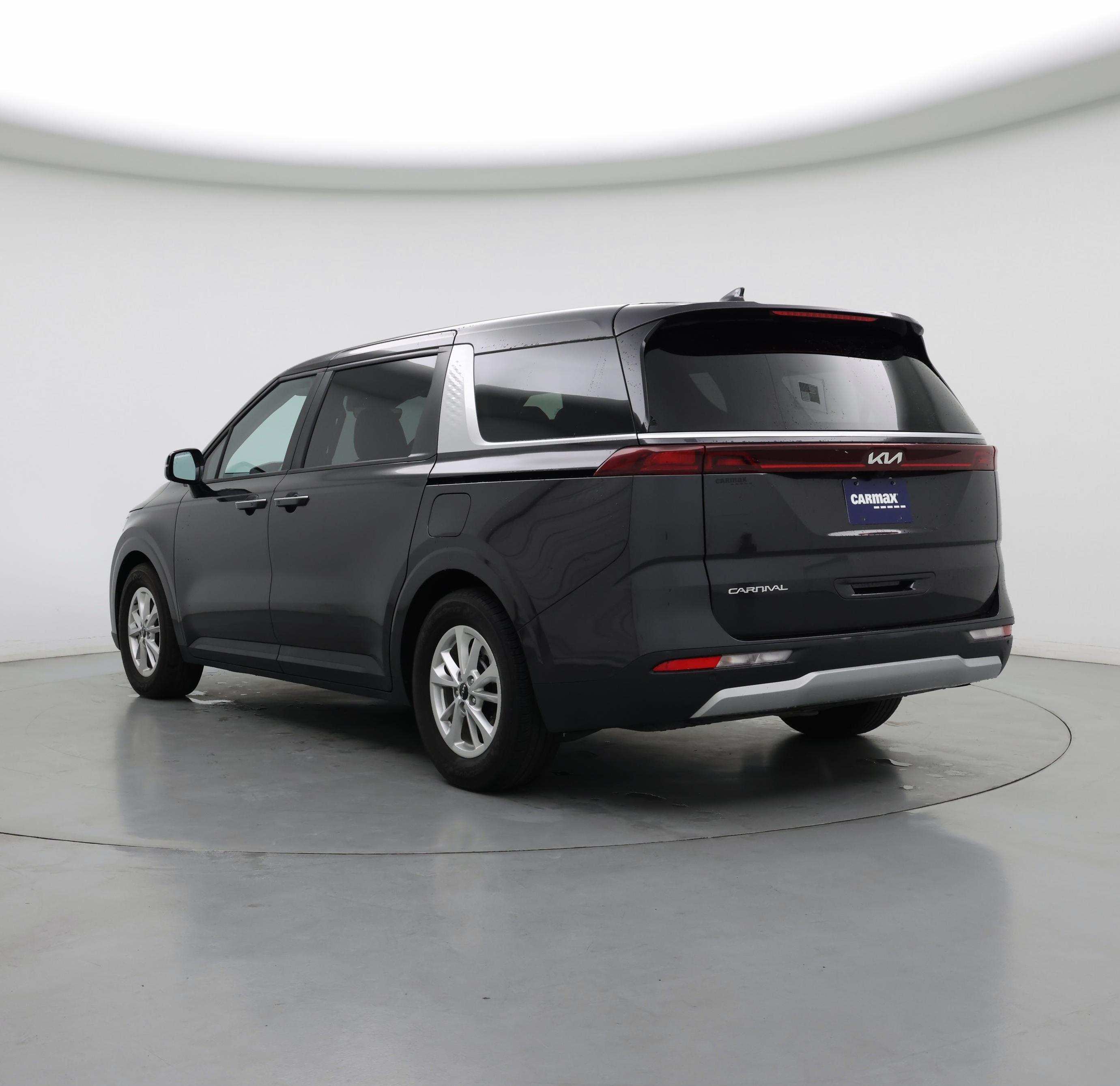 Thumbnail: 2023 Kia Carnival - 2