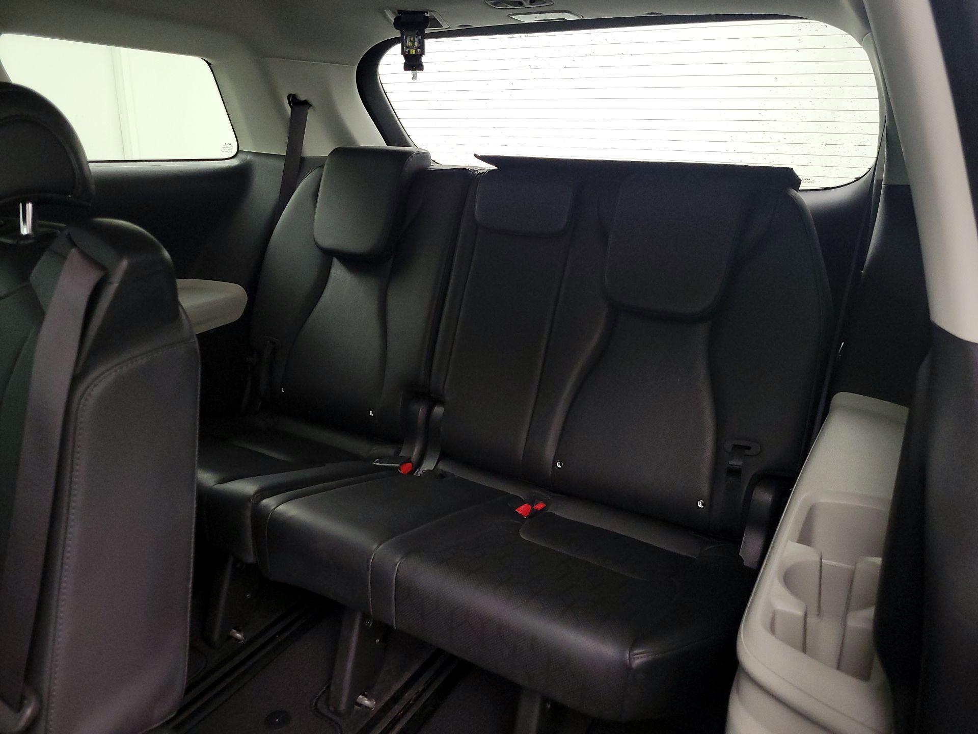 Thumbnail: 2023 Kia Carnival - 20