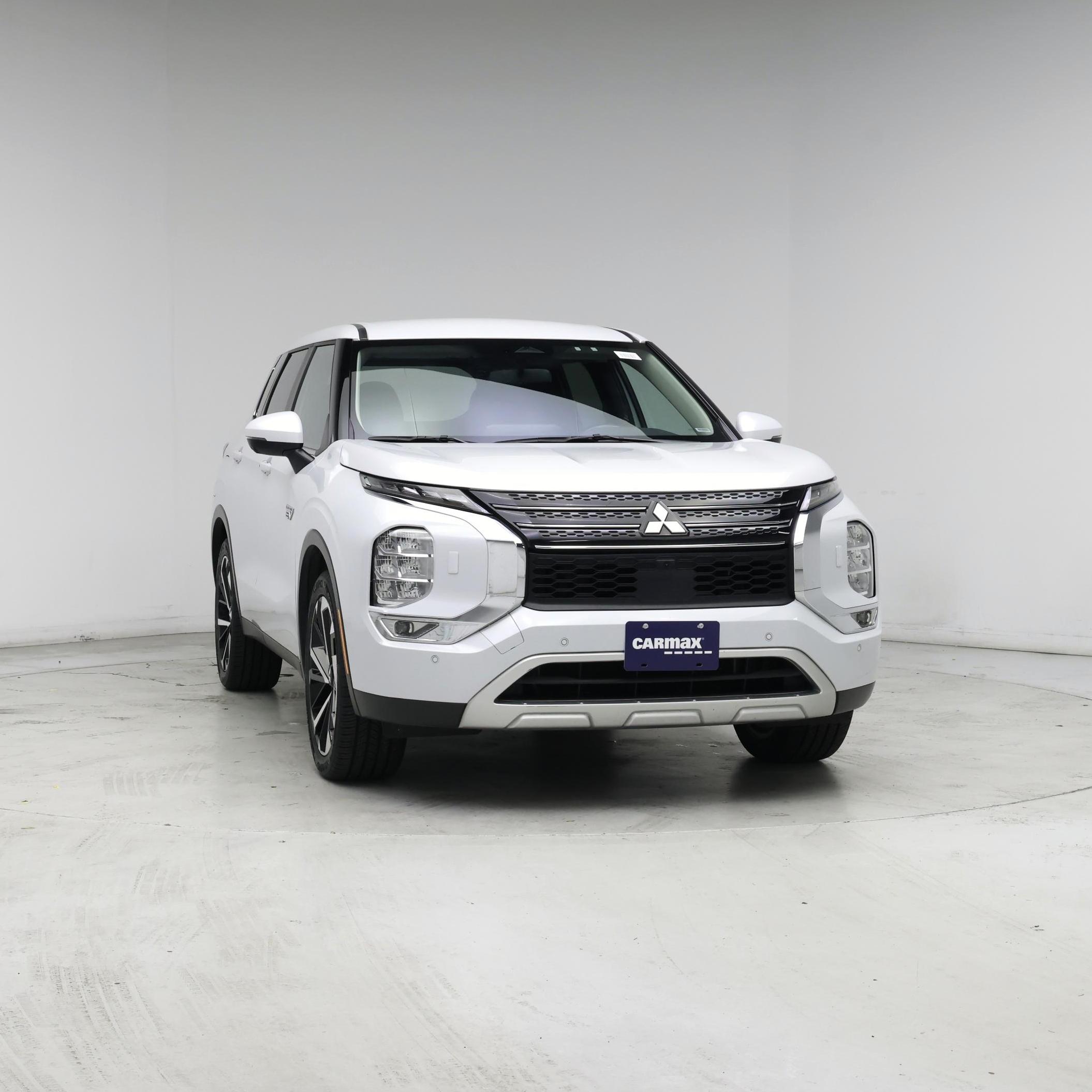 Thumbnail: 2023 Mitsubishi Outlander - 5