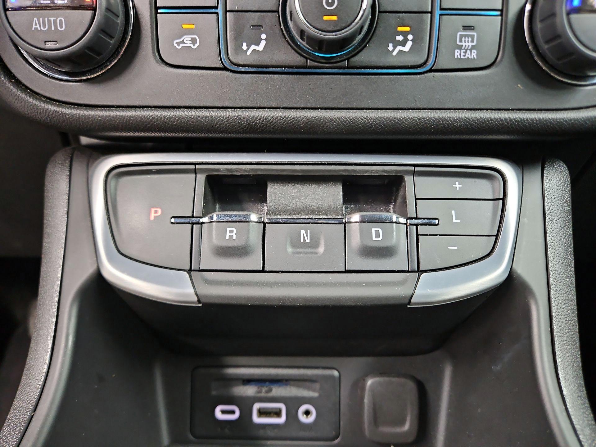 Thumbnail: 2024 GMC Terrain - 17
