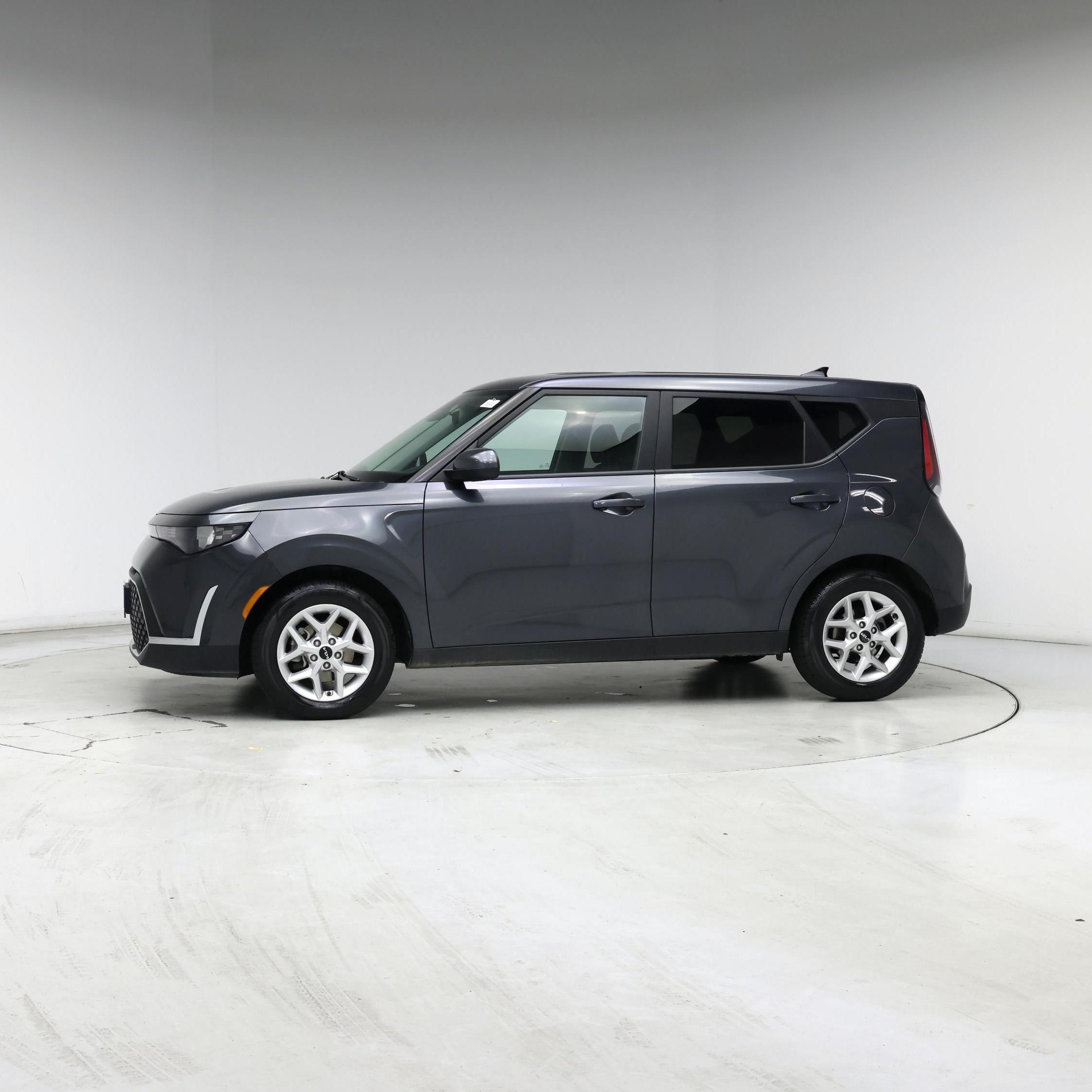 Thumbnail: 2023 Kia Soul - 3