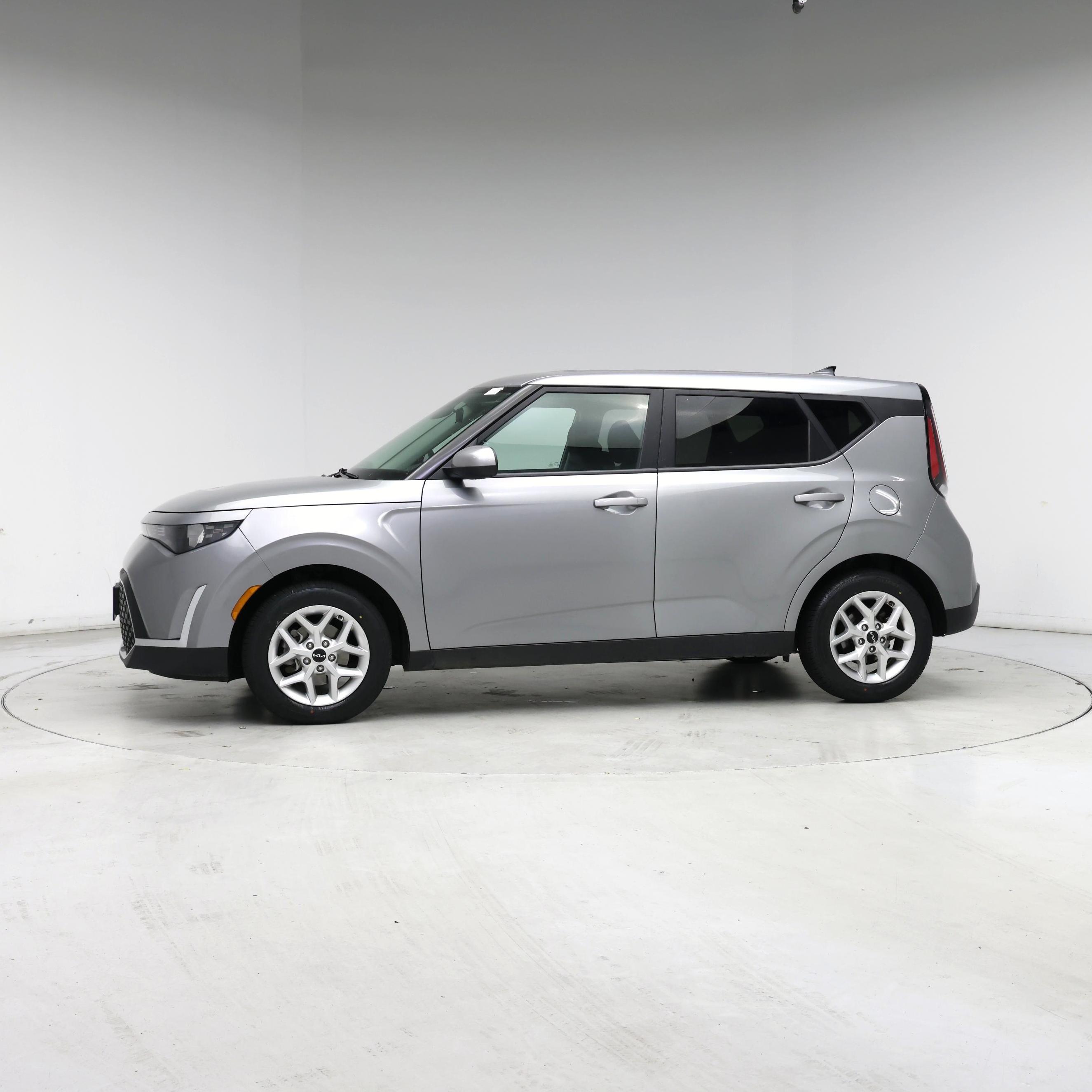 Thumbnail: 2023 Kia Soul - 3