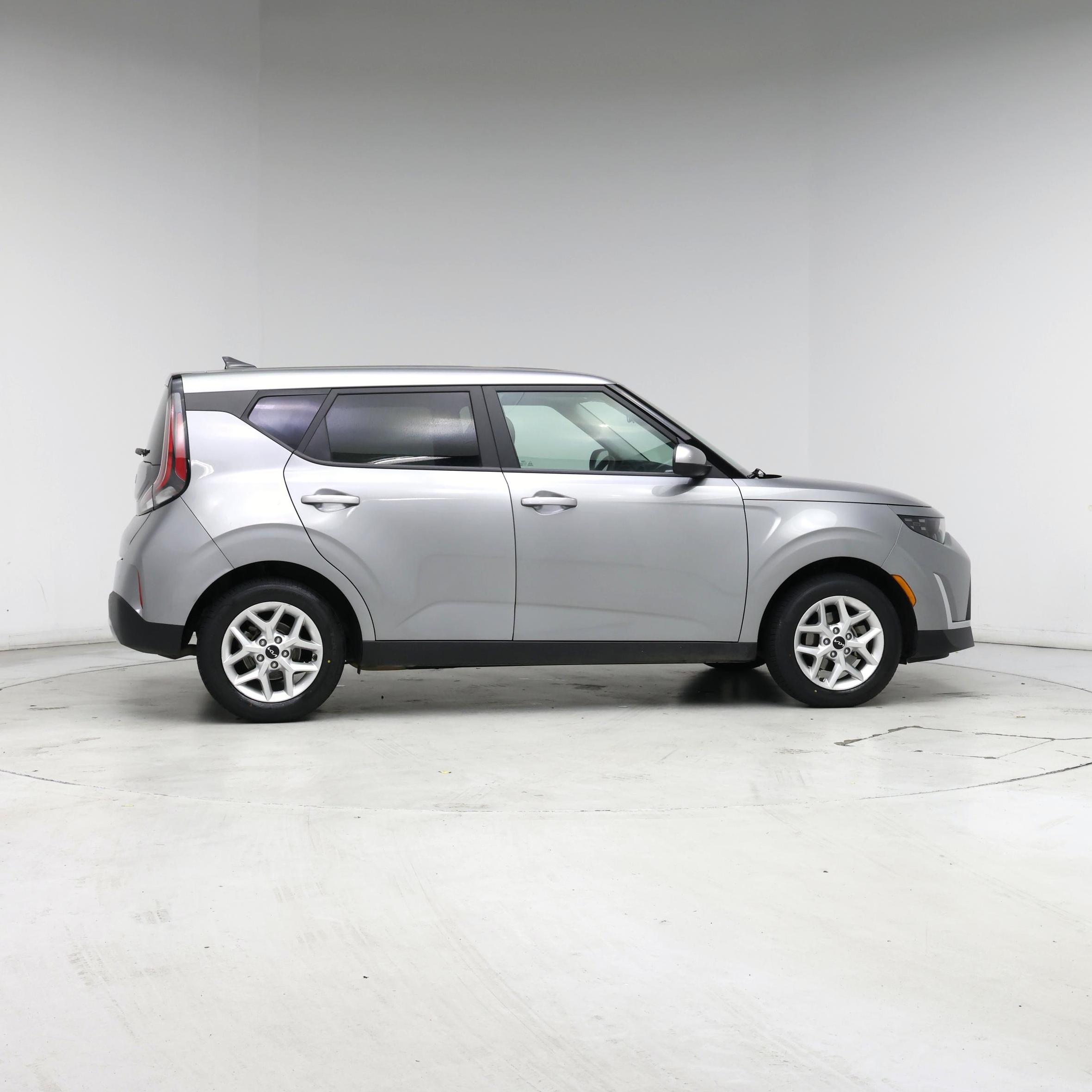 Thumbnail: 2023 Kia Soul - 7