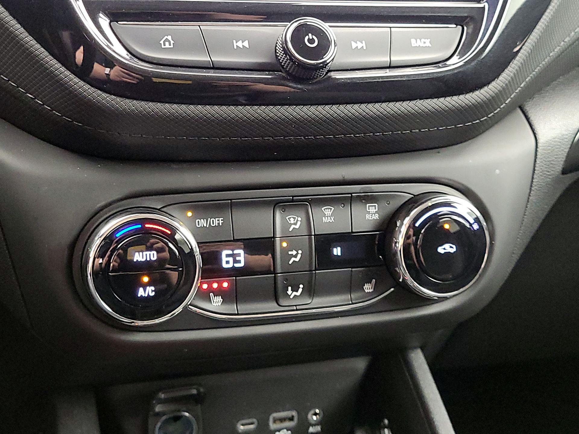 Thumbnail: 2023 Chevrolet TrailBlazer - 16