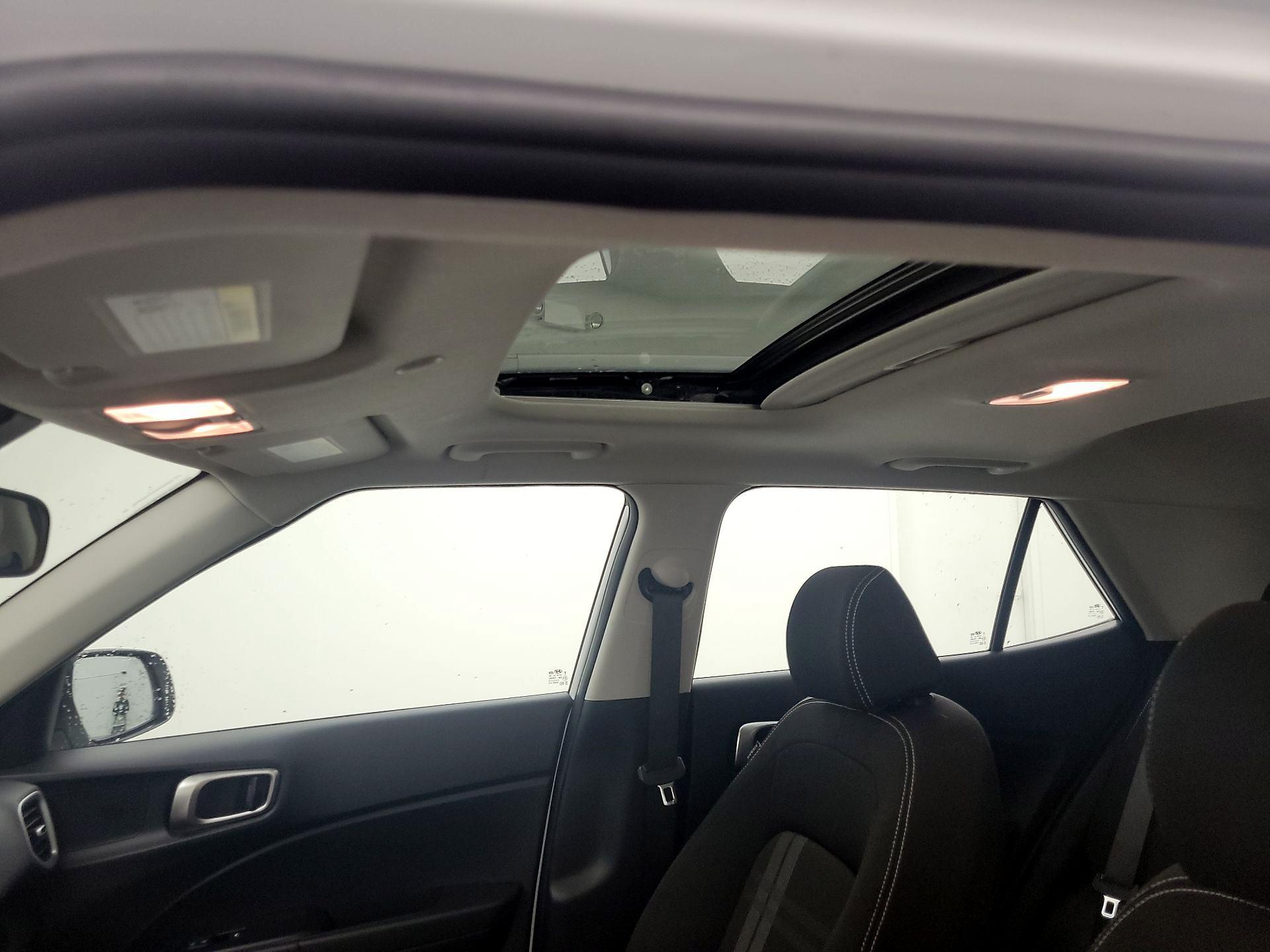 Thumbnail: 2023 Hyundai Venue - 19