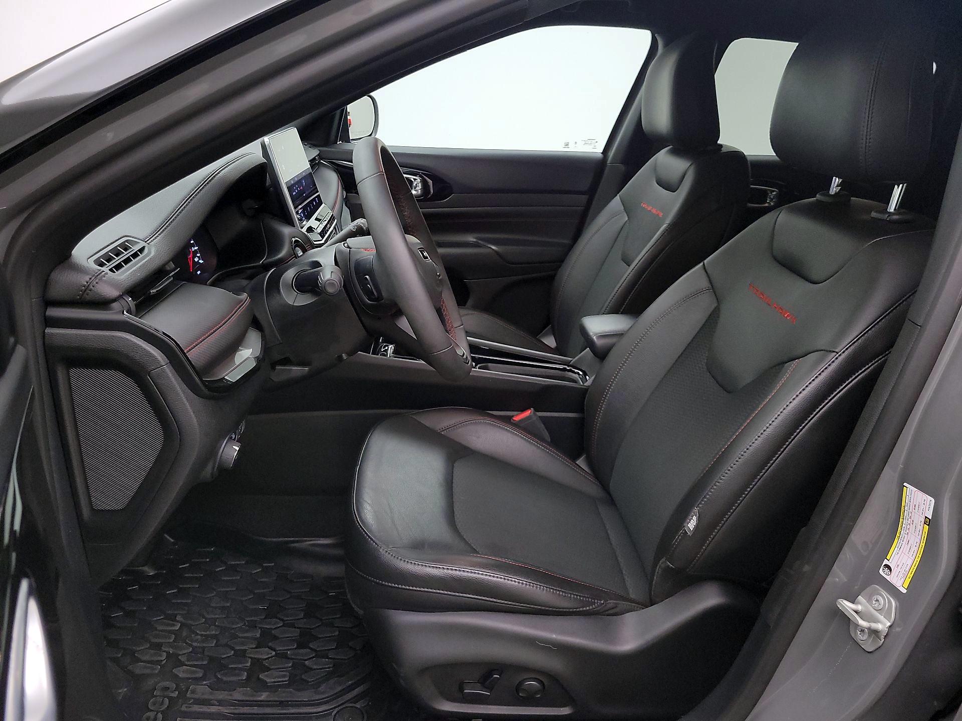 Thumbnail: 2023 Jeep Compass - 11