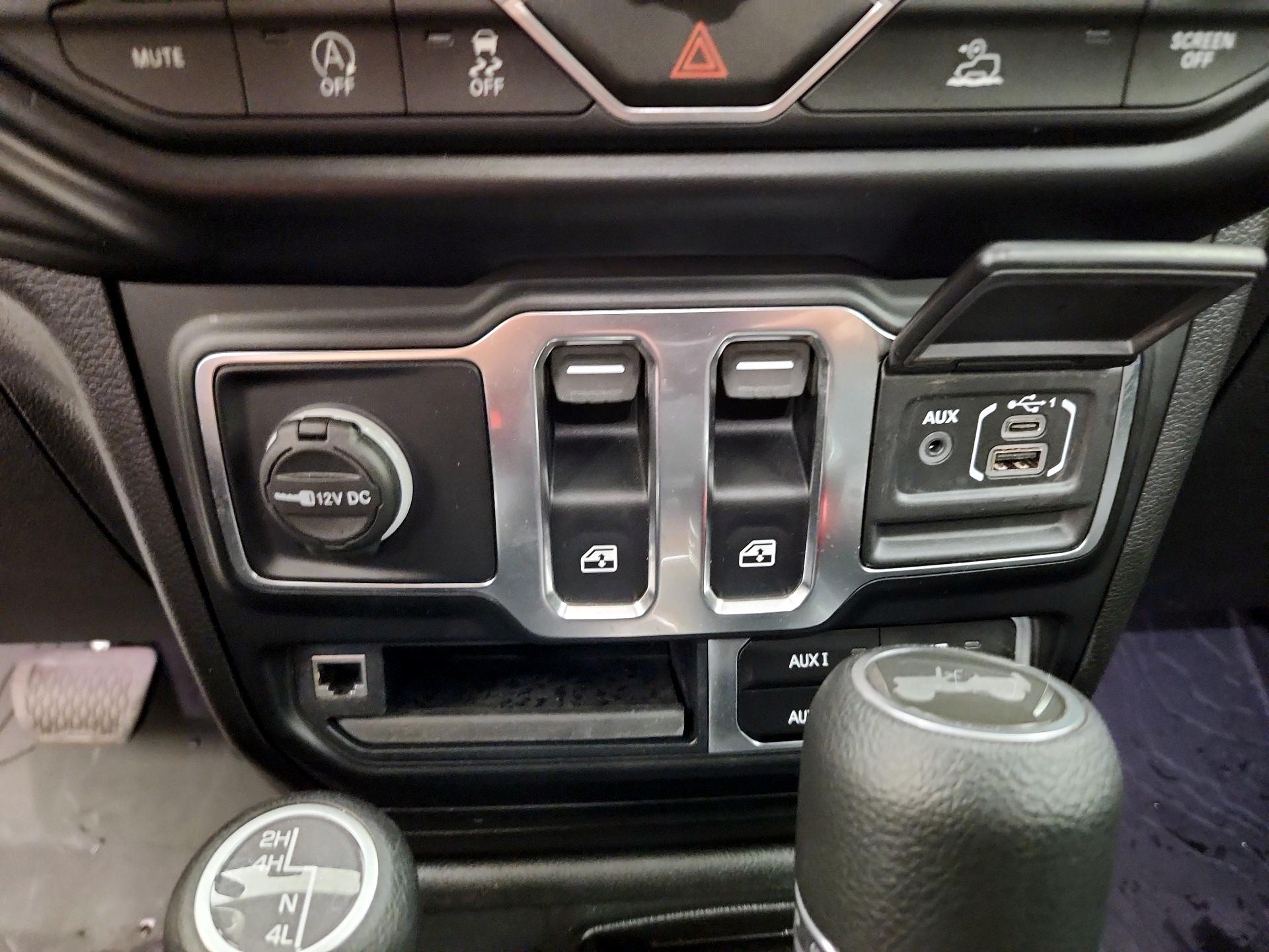 Thumbnail: 2021 Jeep Wrangler - 19