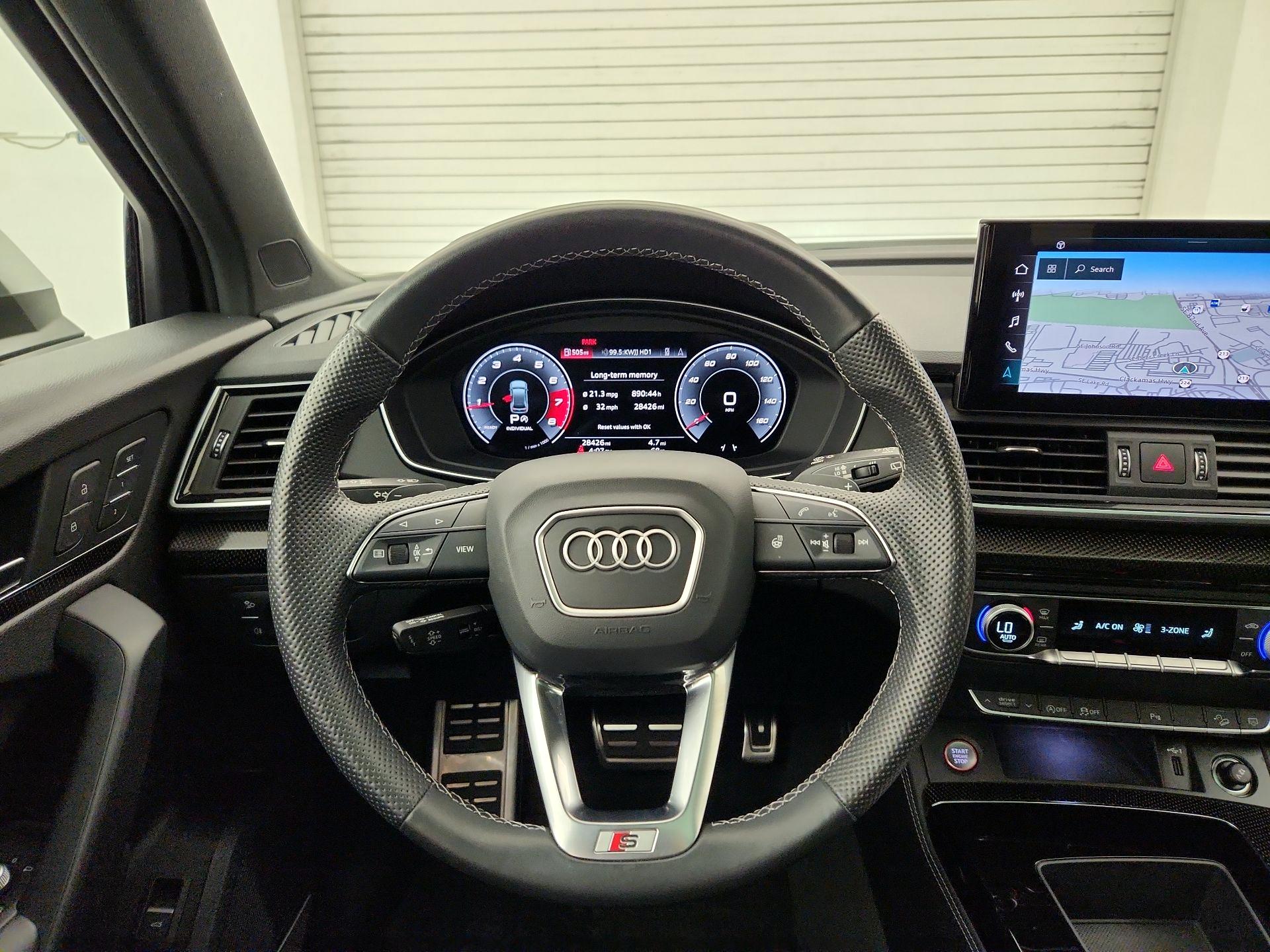 Thumbnail: 2022 Audi SQ5 - 10