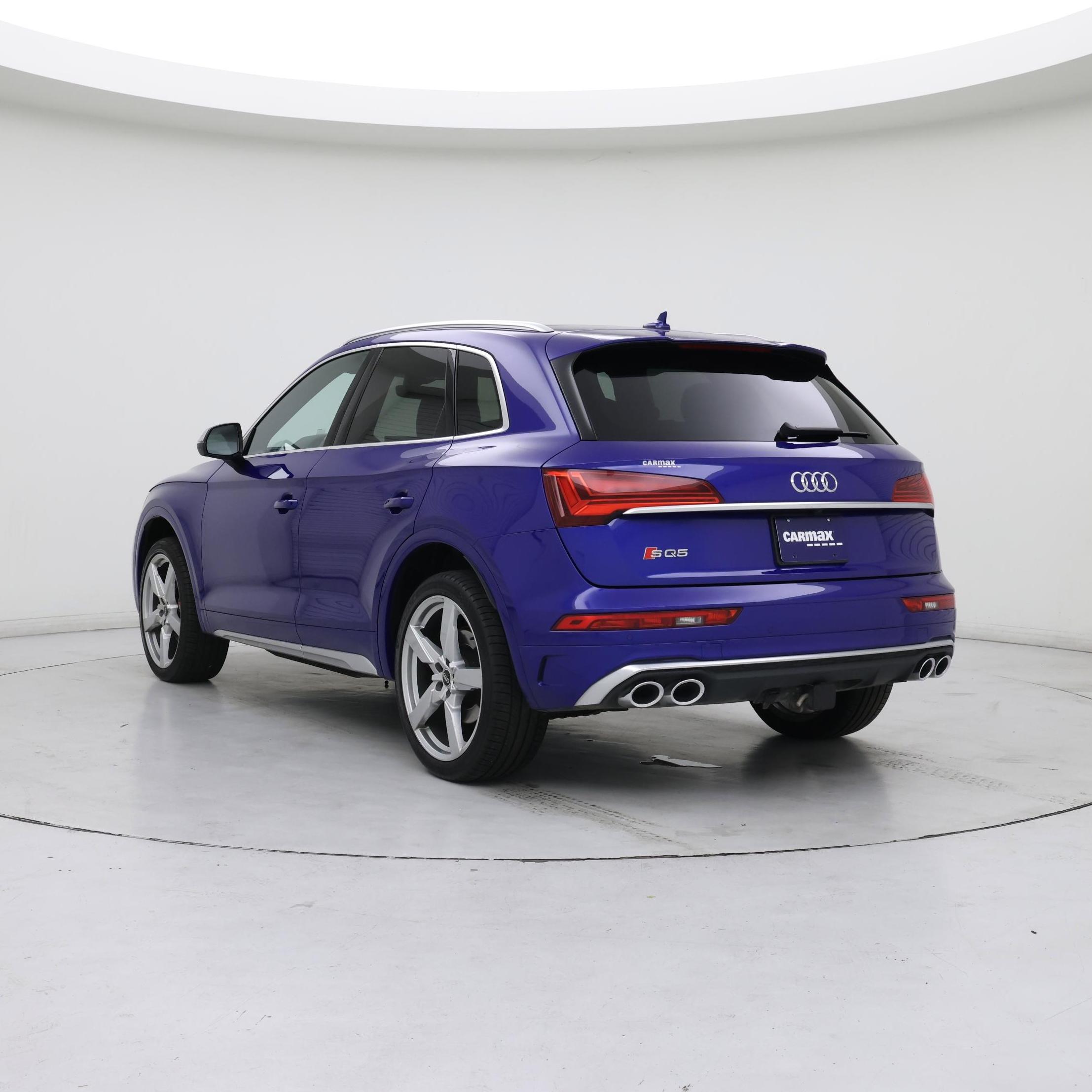 Thumbnail: 2022 Audi SQ5 - 2