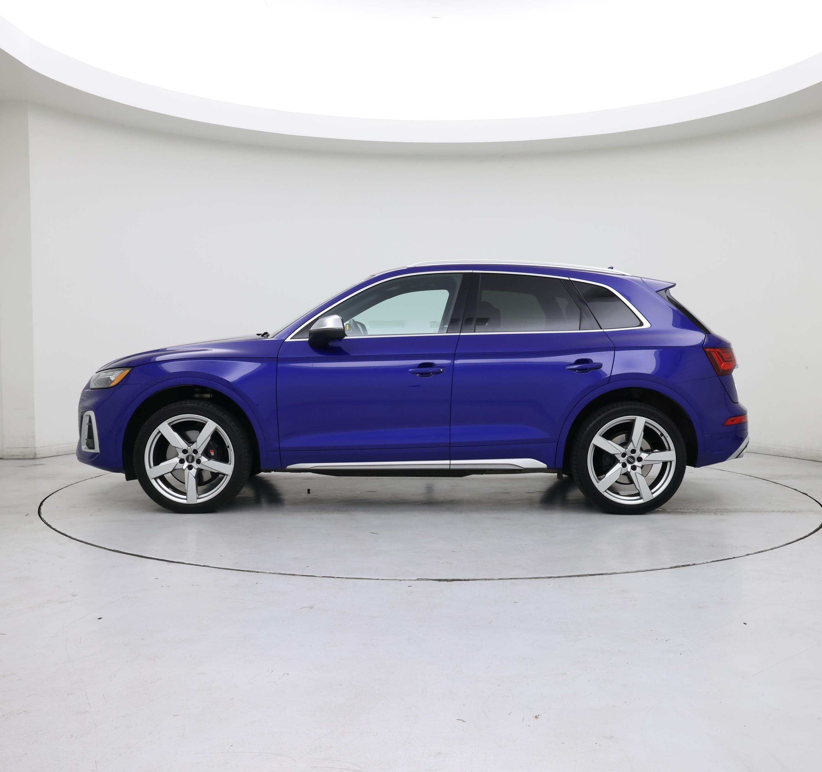 Thumbnail: 2022 Audi SQ5 - 3