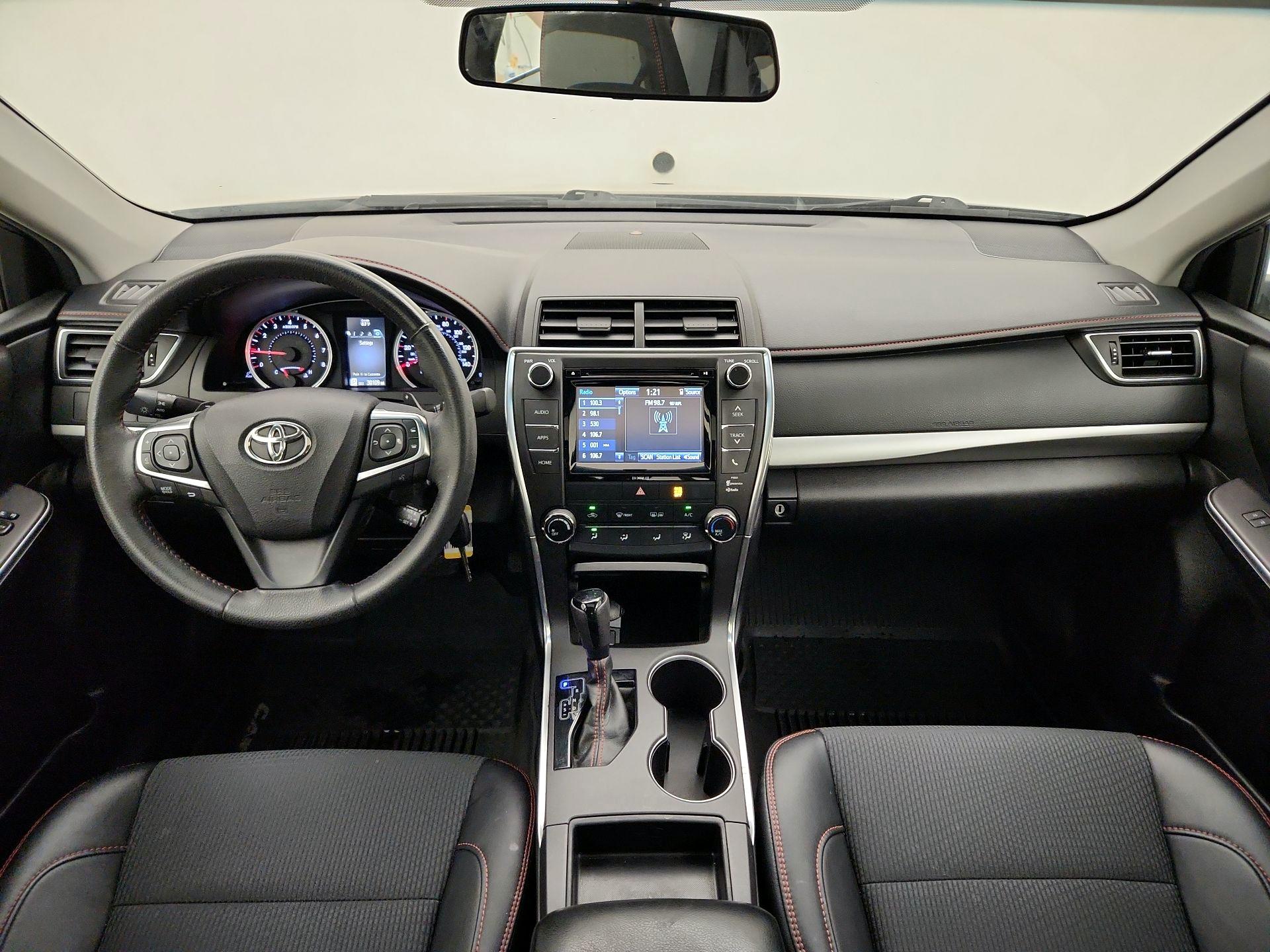 Thumbnail: 2017 Toyota Camry - 9