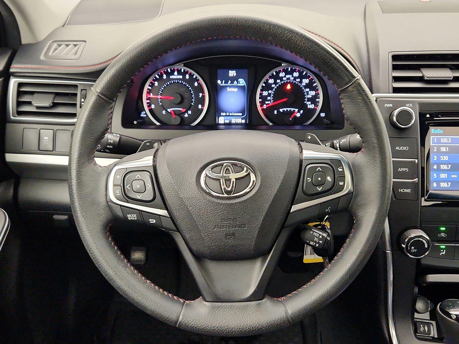 Thumbnail: 2017 Toyota Camry - 10