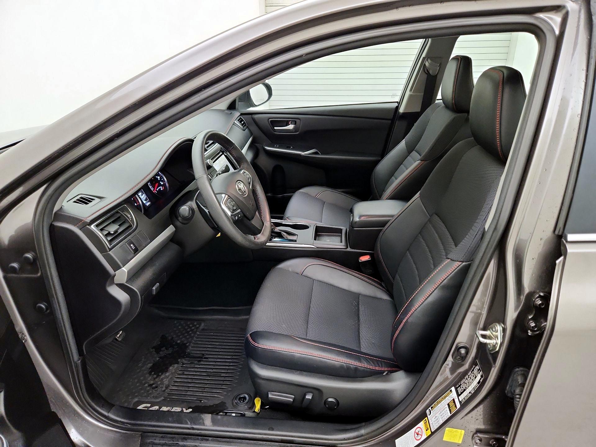 Thumbnail: 2017 Toyota Camry - 11