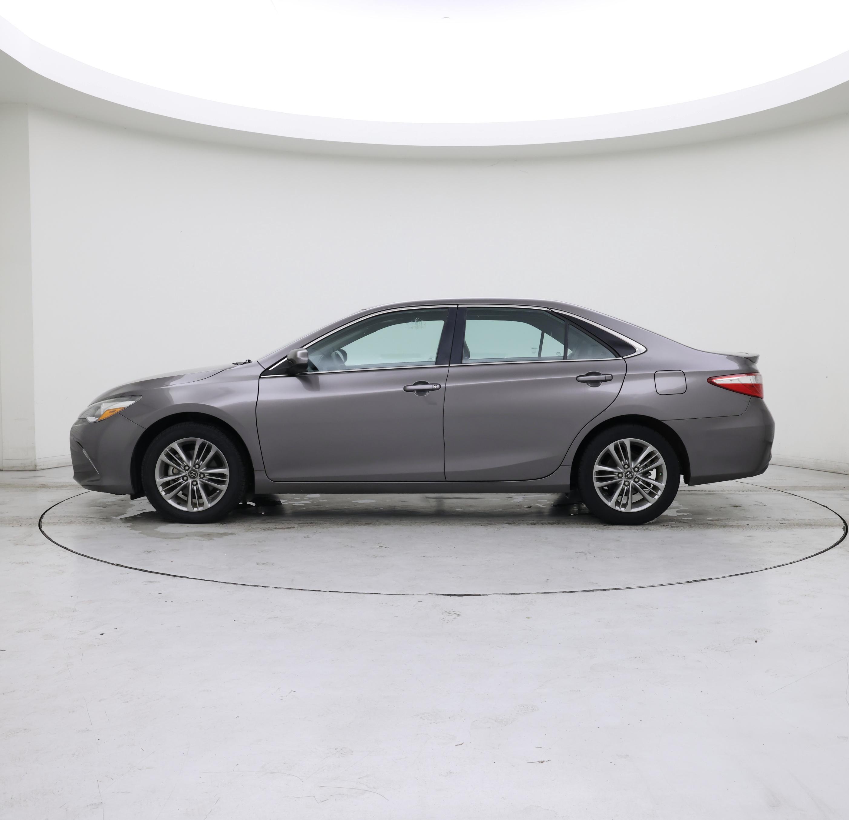 Thumbnail: 2017 Toyota Camry - 3