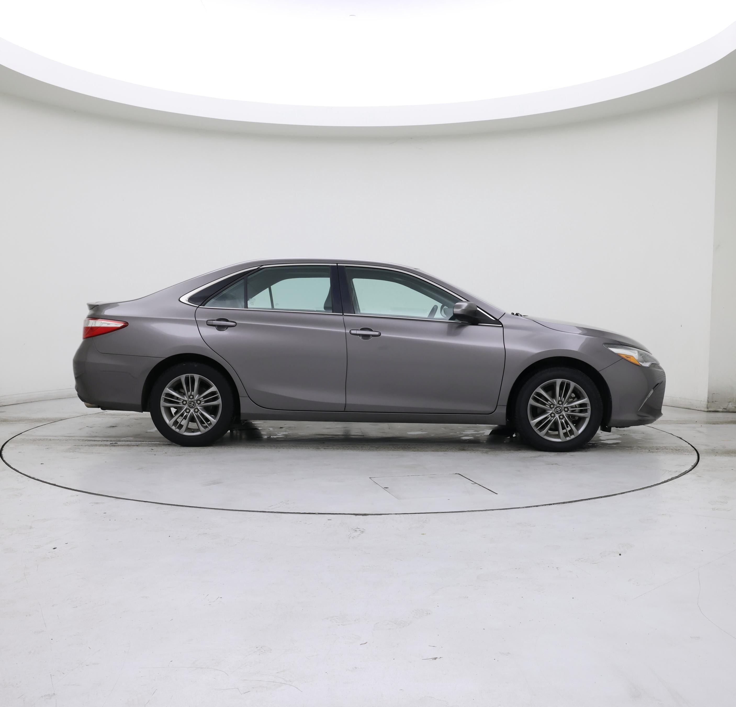 Thumbnail: 2017 Toyota Camry - 7