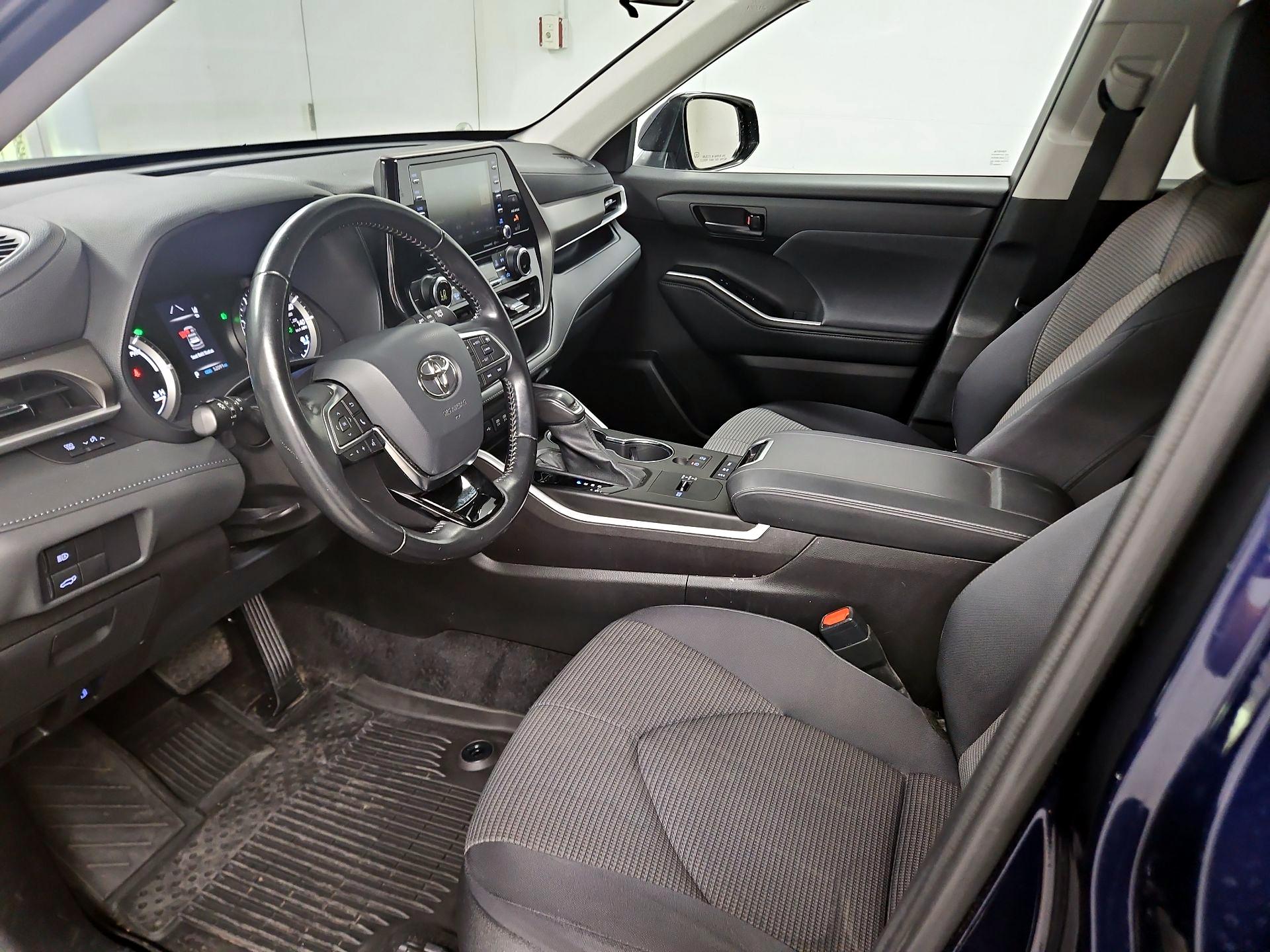 Thumbnail: 2021 Toyota Highlander - 11