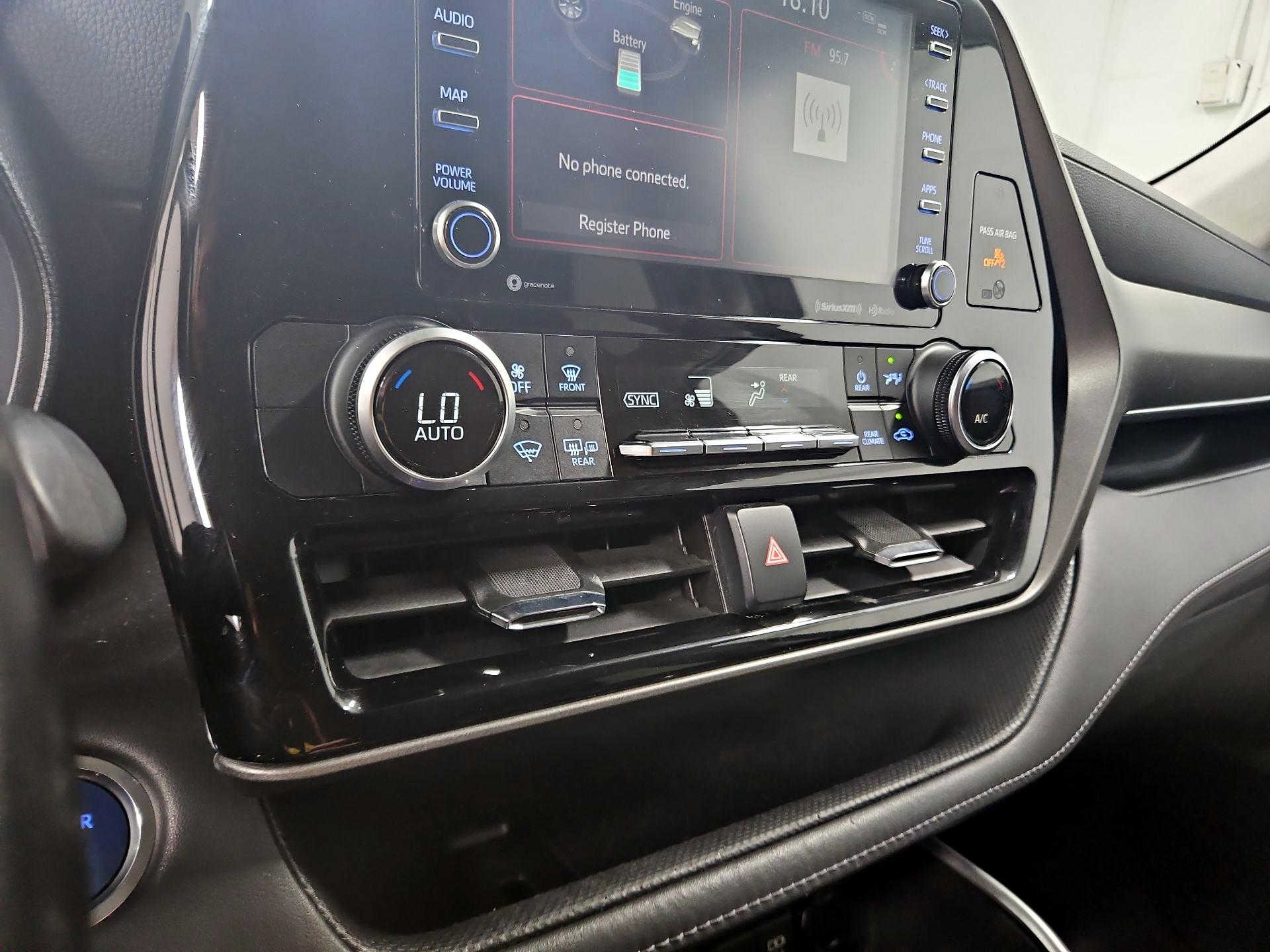 Thumbnail: 2021 Toyota Highlander - 16