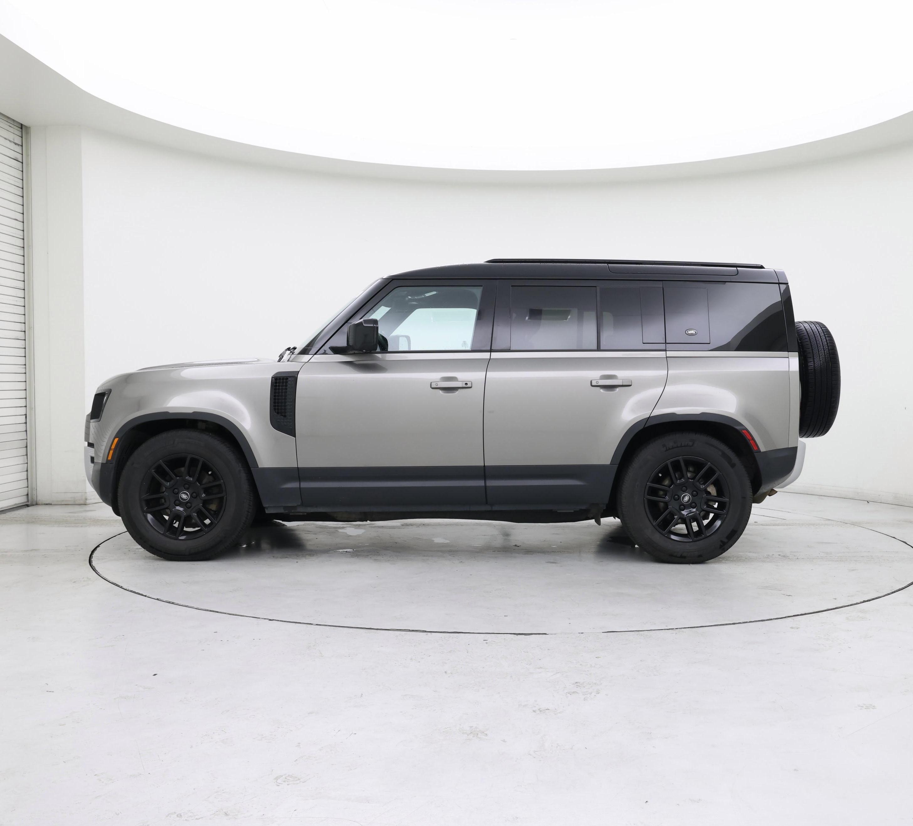 Thumbnail: 2023 Land Rover Defender - 3