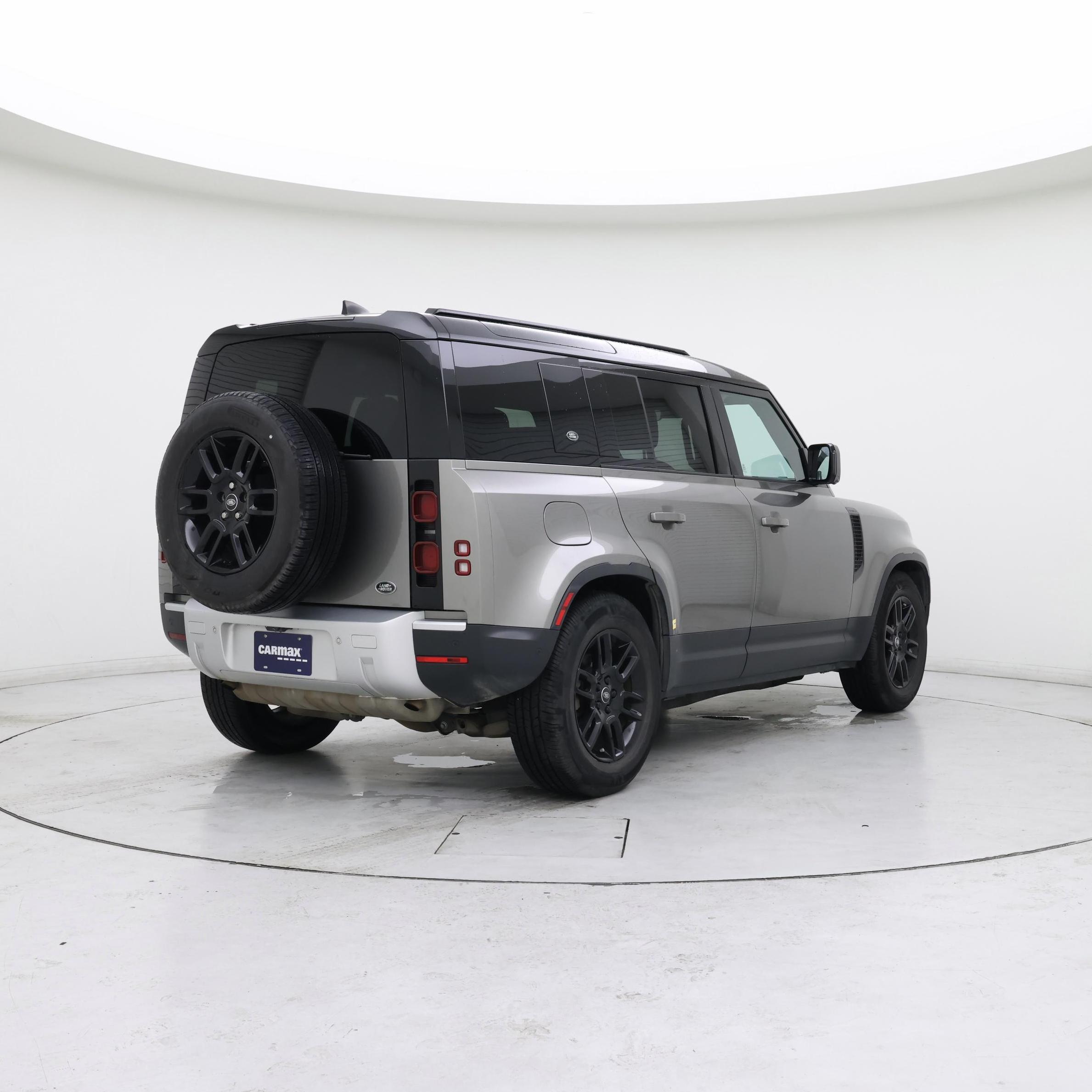 Thumbnail: 2023 Land Rover Defender - 8