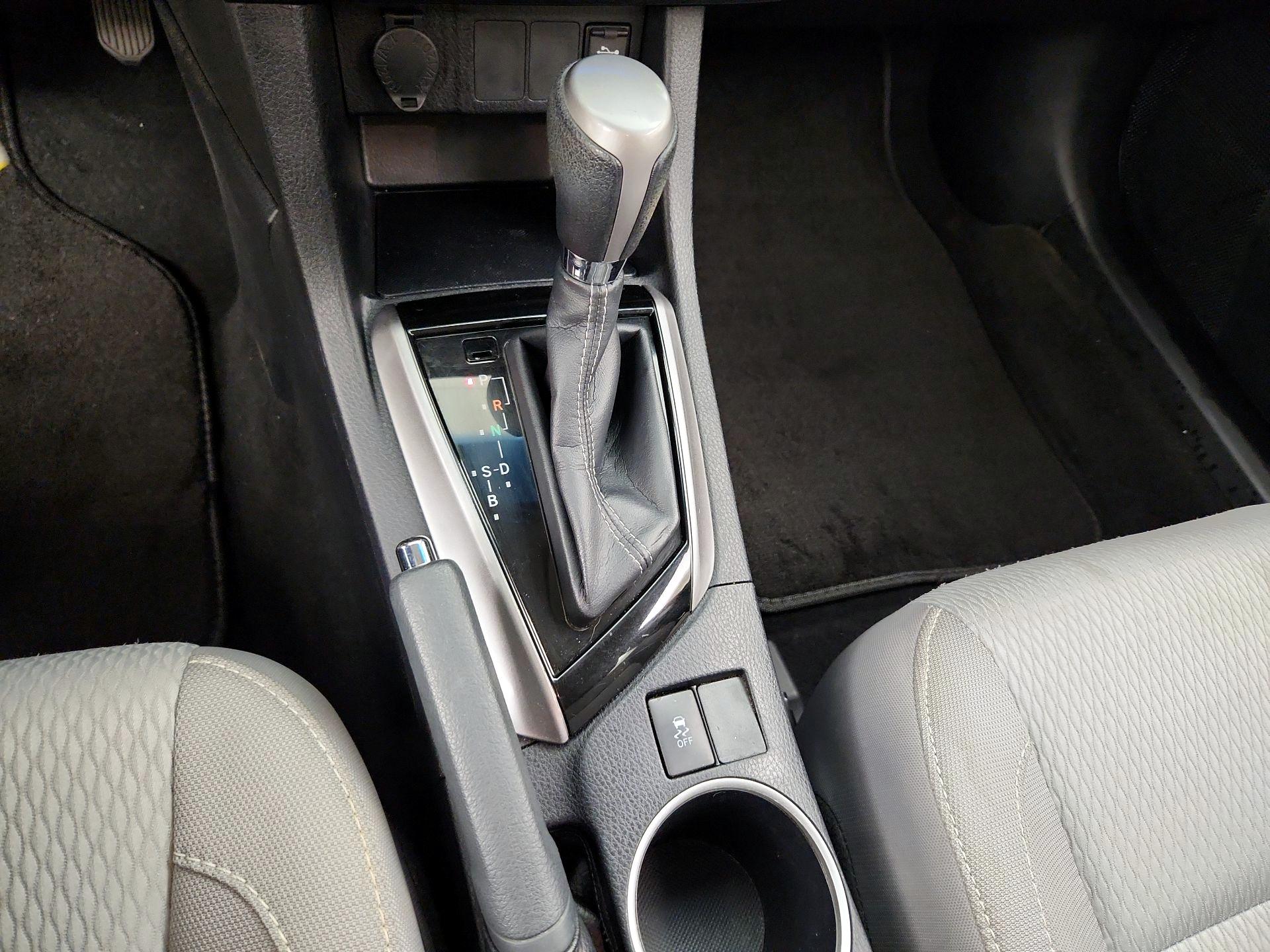 Thumbnail: 2016 Toyota Corolla - 17