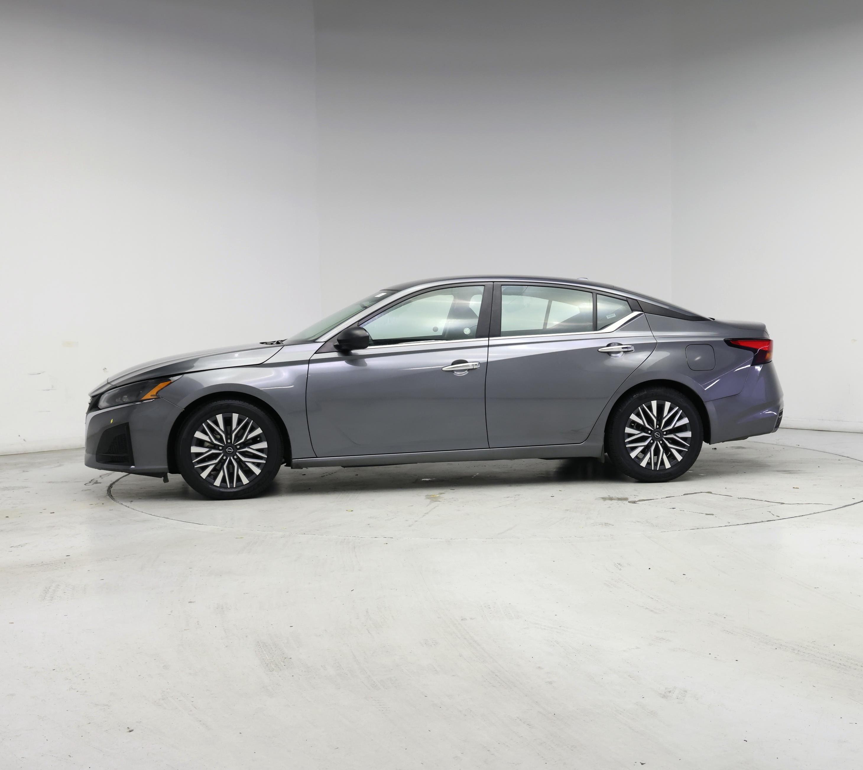 Thumbnail: 2024 Nissan Altima - 3