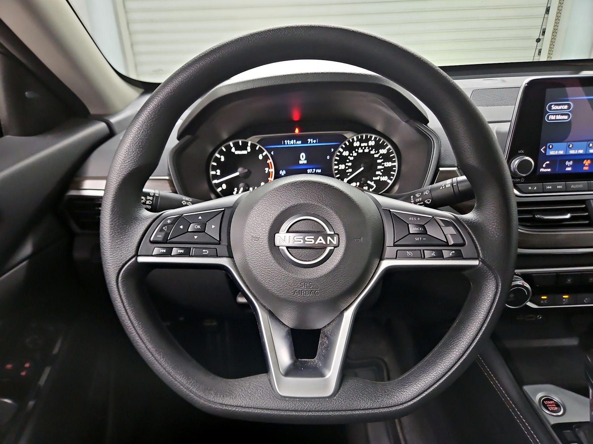 Thumbnail: 2023 Nissan Altima - 10