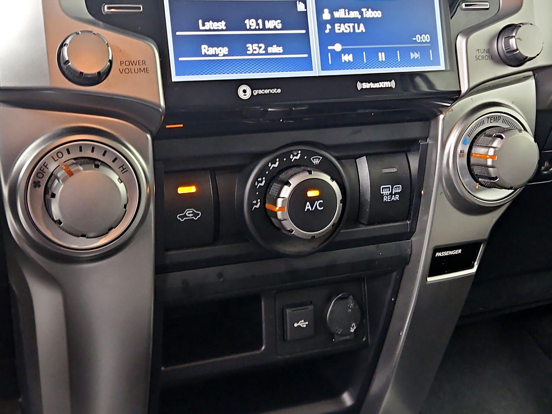 Thumbnail: 2024 Toyota 4Runner - 16