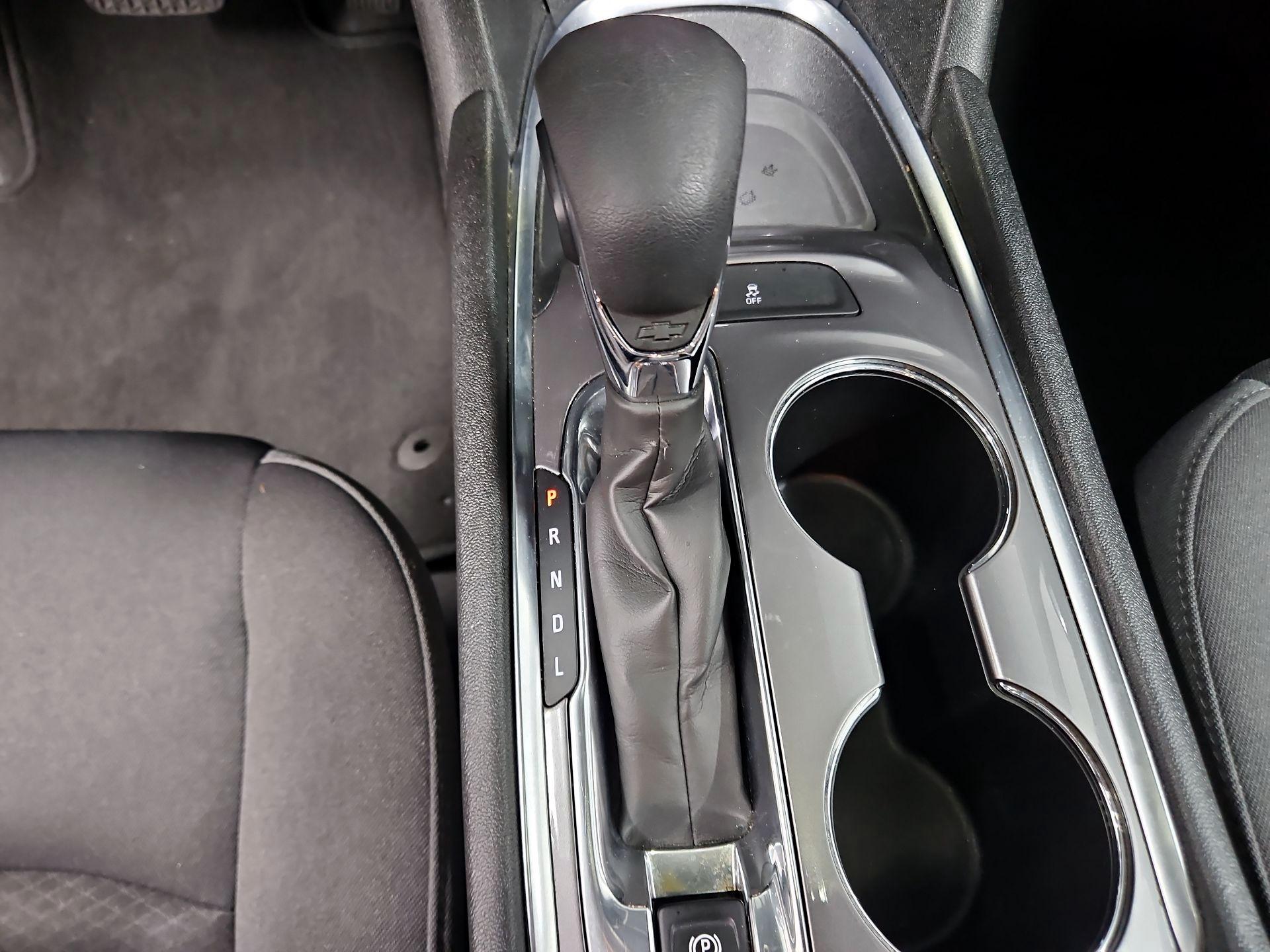 Thumbnail: 2023 Chevrolet Malibu - 17