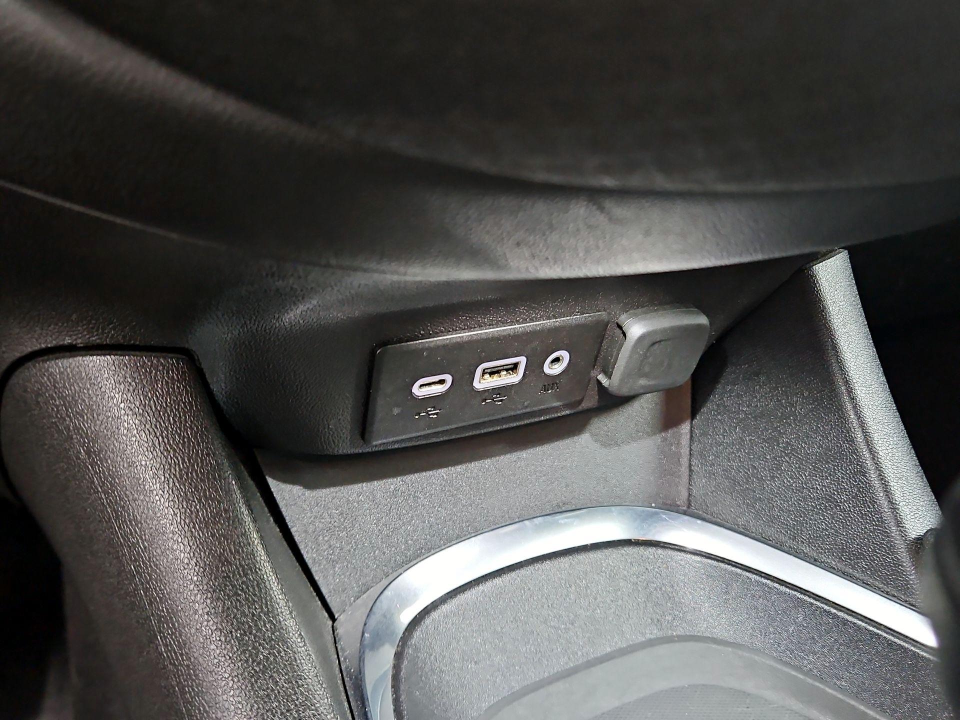 Thumbnail: 2023 Chevrolet Malibu - 18