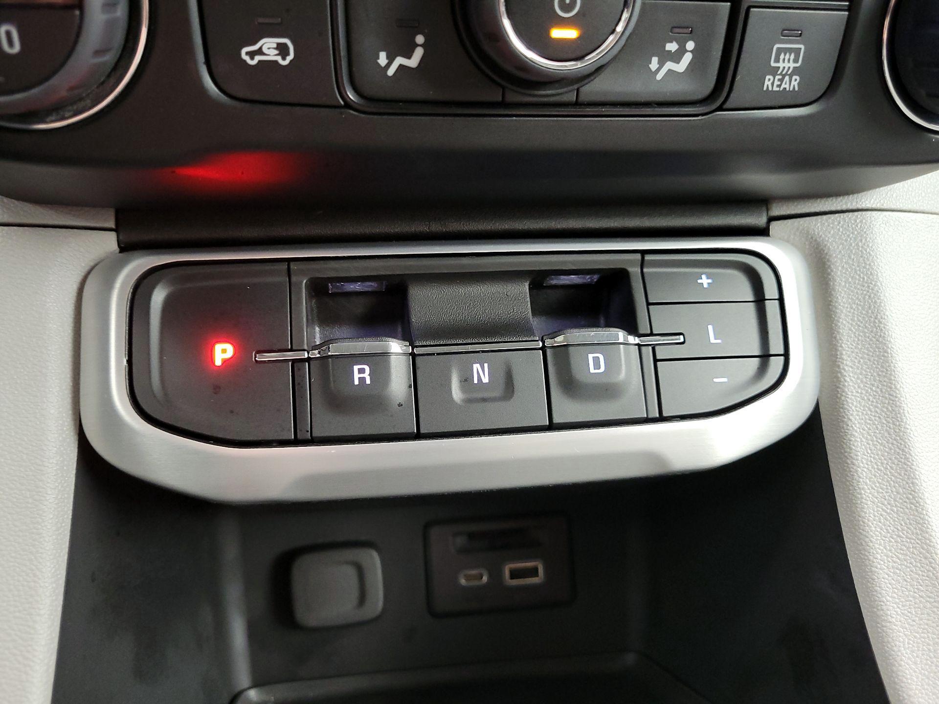 Thumbnail: 2023 GMC Acadia - 17