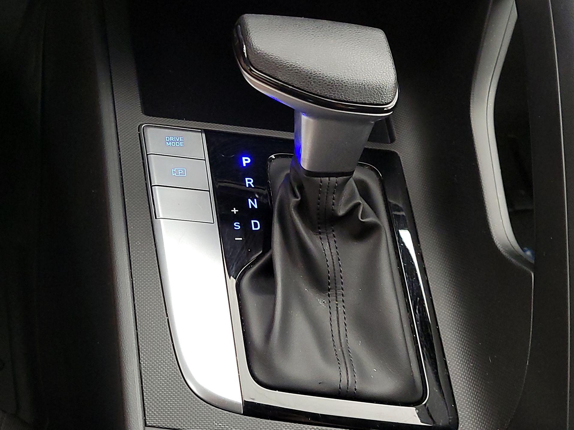 Thumbnail: 2023 Hyundai Elantra - 17