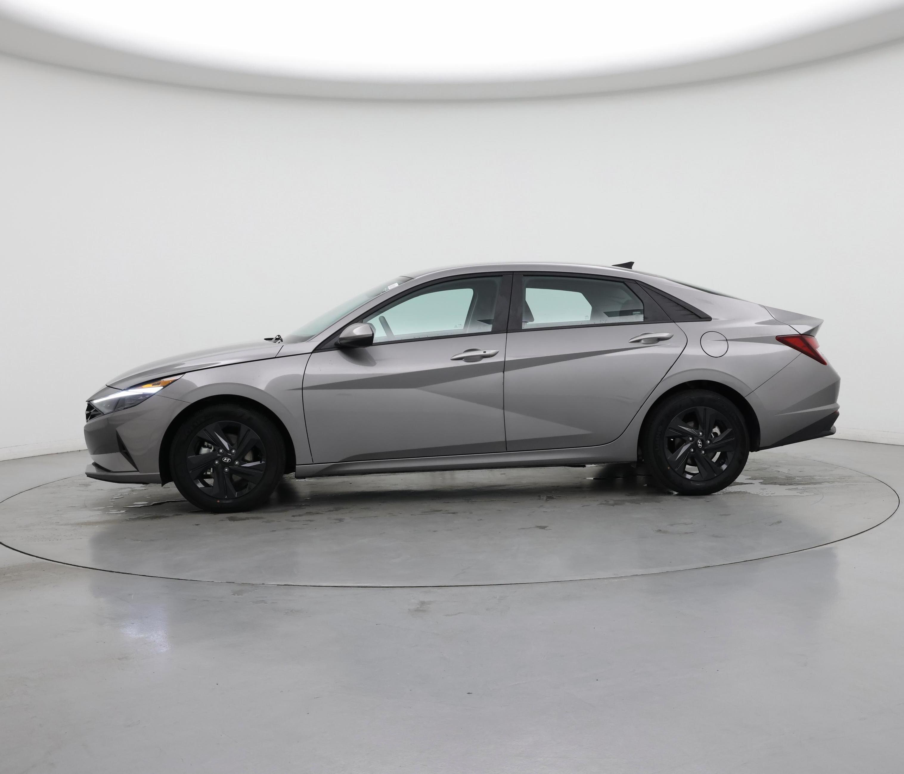 Thumbnail: 2023 Hyundai Elantra - 3