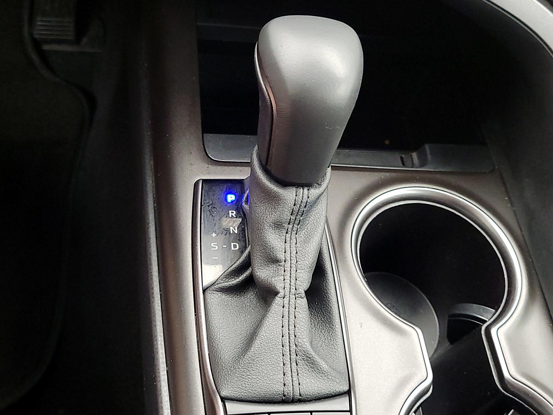 Thumbnail: 2024 Toyota Camry - 17