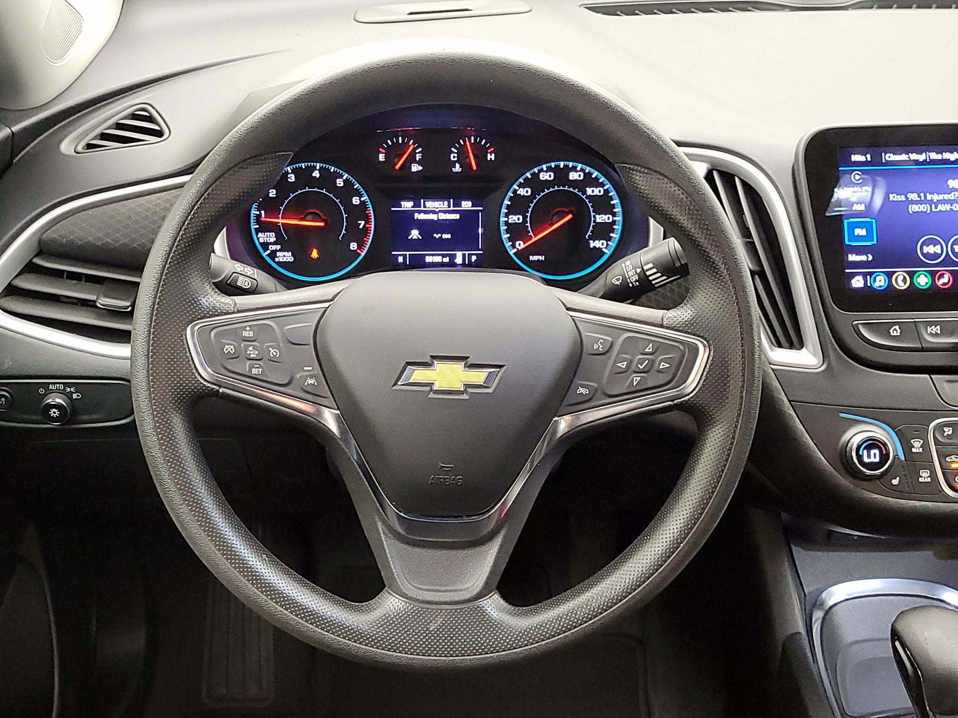 Thumbnail: 2023 Chevrolet Malibu - 10