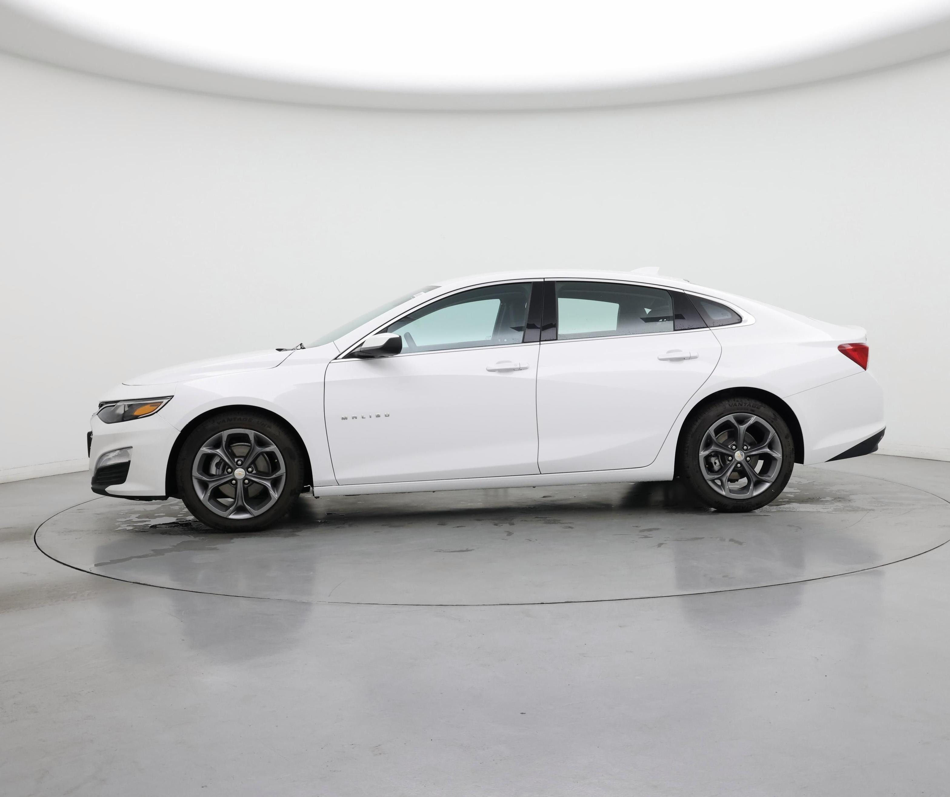 Thumbnail: 2023 Chevrolet Malibu - 3