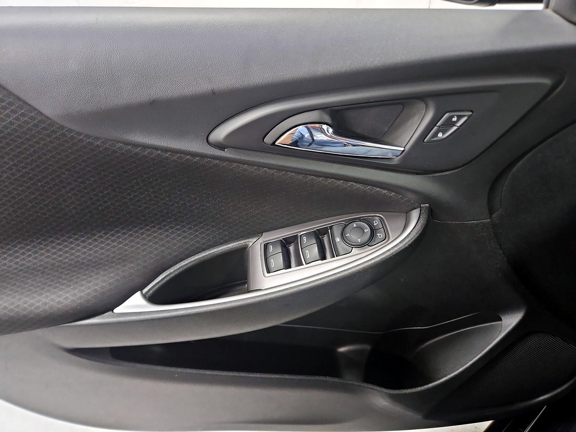 Thumbnail: 2023 Chevrolet Malibu - 12