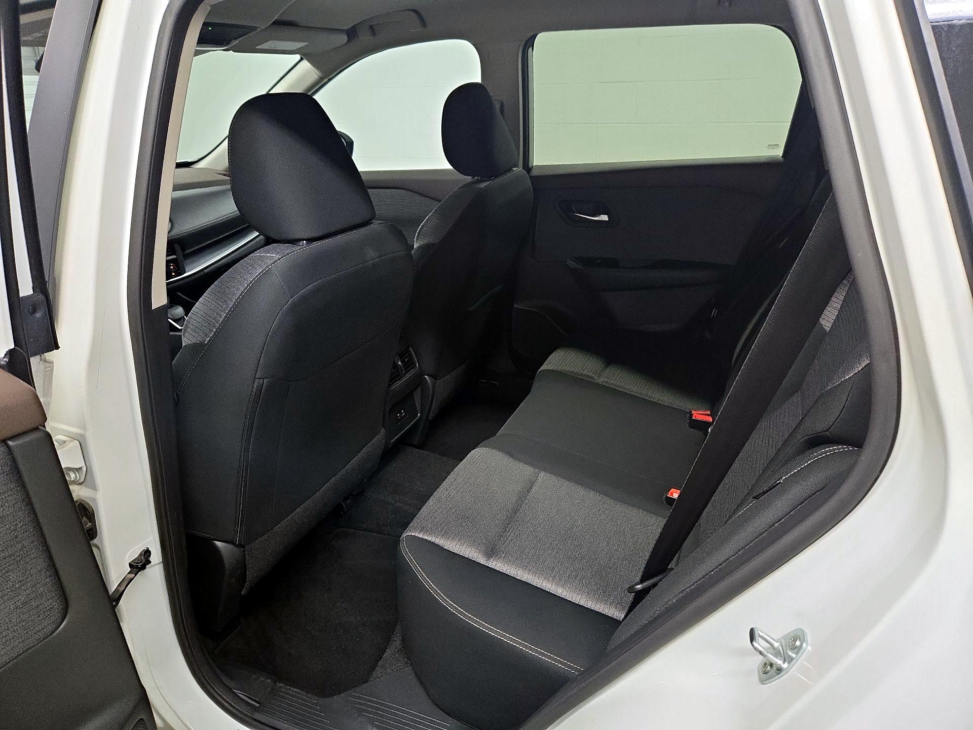 Thumbnail: 2023 Nissan Rogue - 19