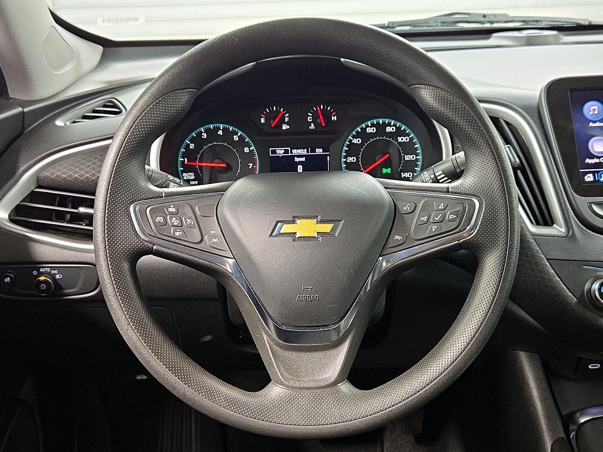 Thumbnail: 2023 Chevrolet Malibu - 10