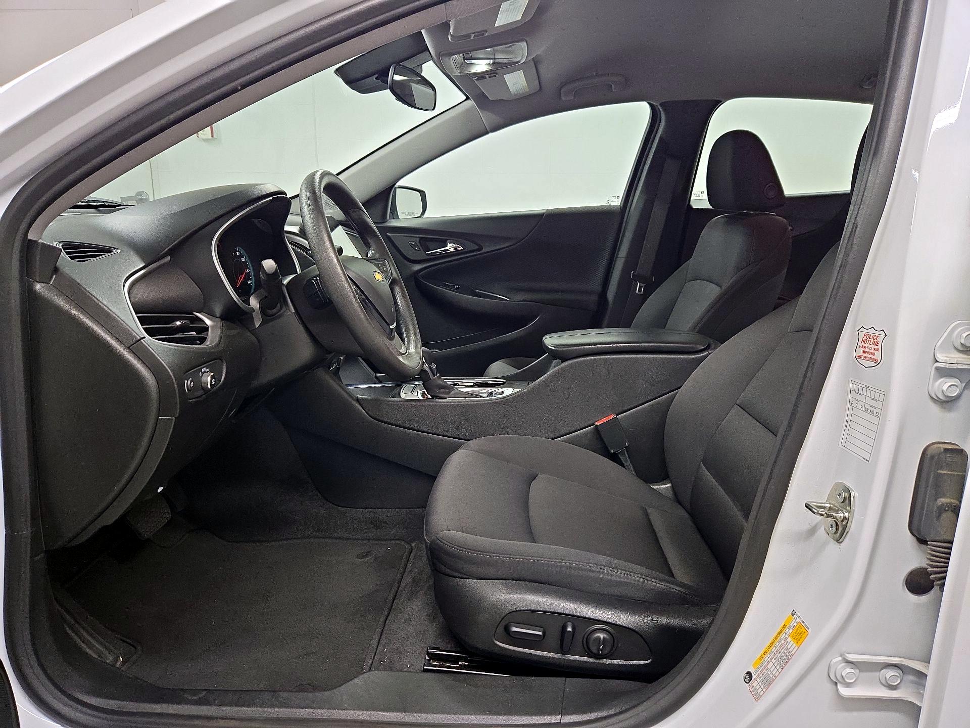 Thumbnail: 2023 Chevrolet Malibu - 11